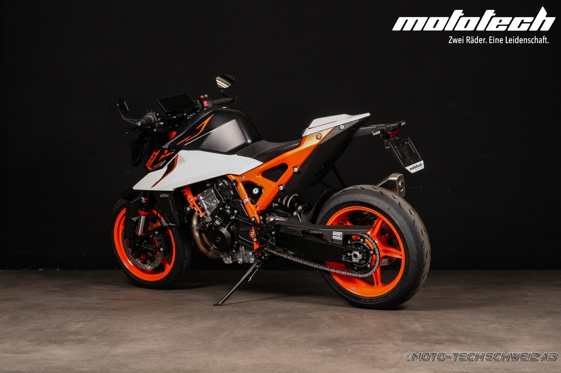 KTM 990 Duke R-image-2