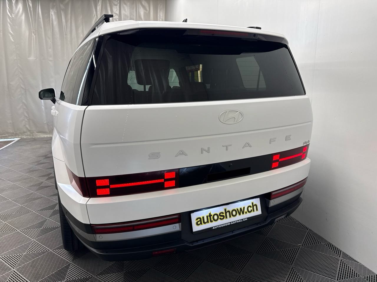 HYUNDAI Santa Fe 1.6 T-GDi PHEV Calligraphy 4WD Automatic-image-18