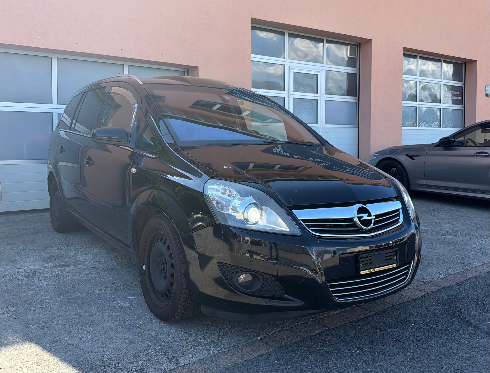 OPEL Zafira 2.2i 16V Cosmo 7 Places