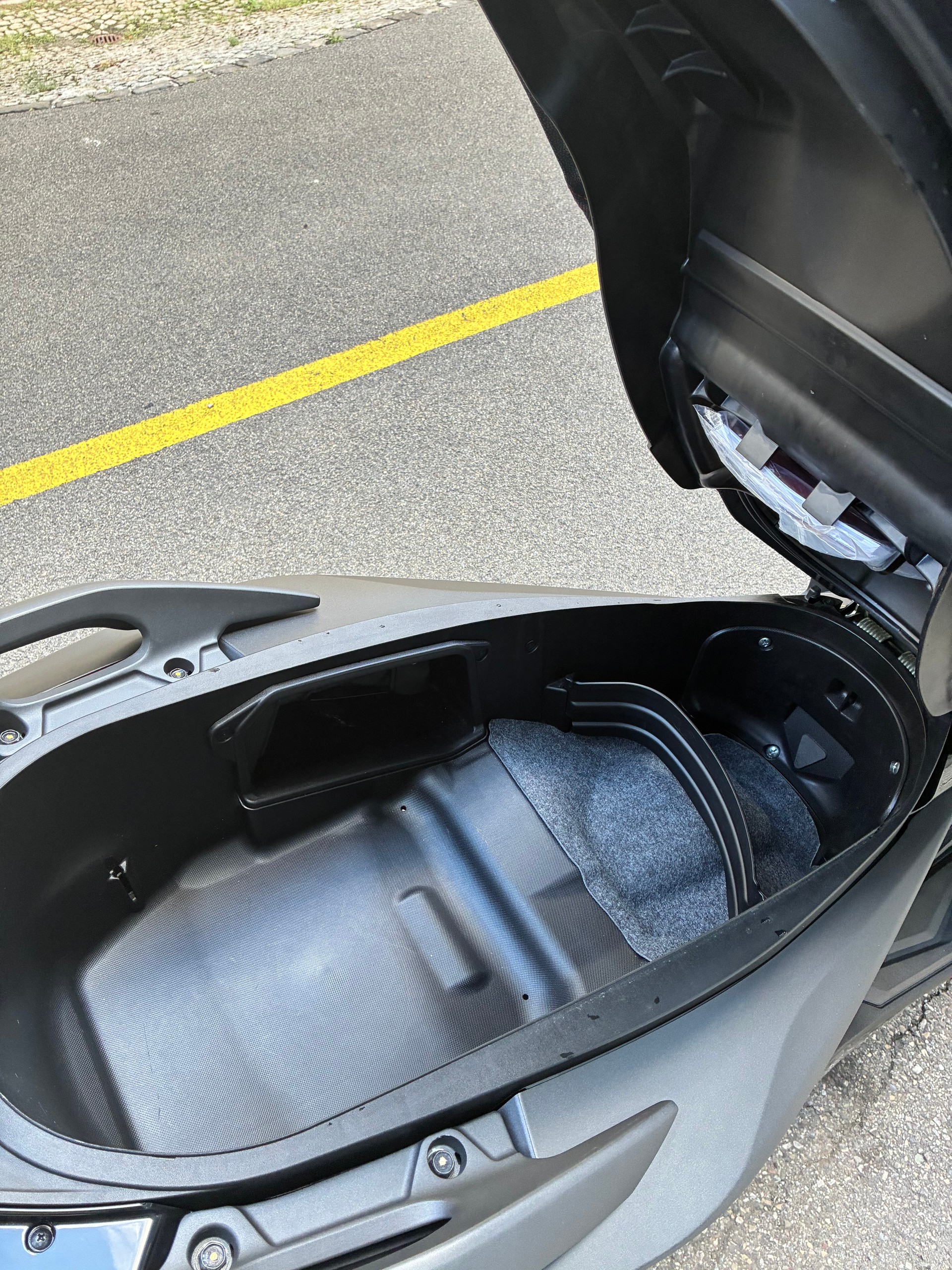 HONDA NSS 350 Smart Top Box-image-7