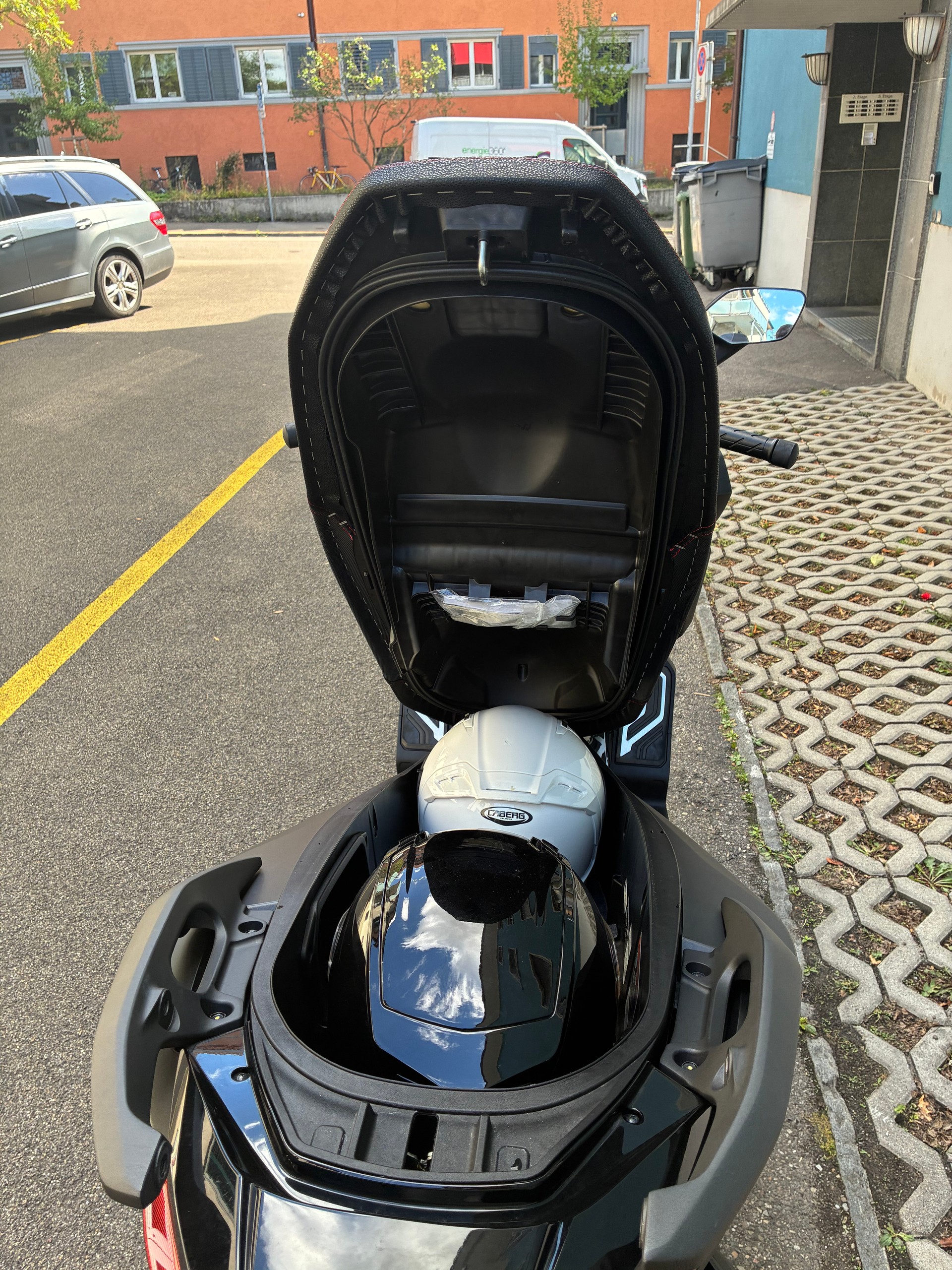 HONDA NSS 350 Smart Top Box-image-6