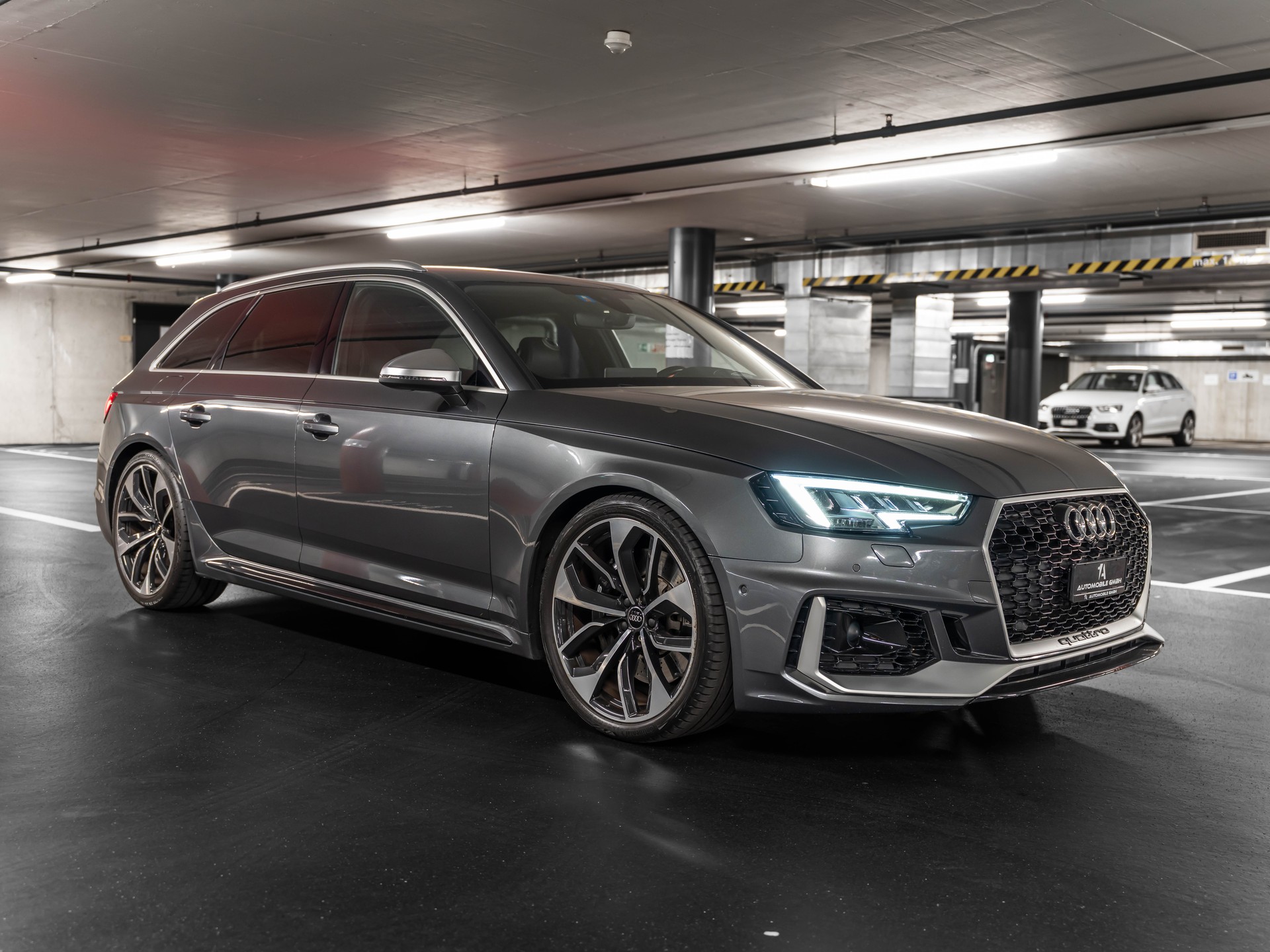 AUDI RS4 Avant 2.9 TFSI quattro tiptronic-image-11