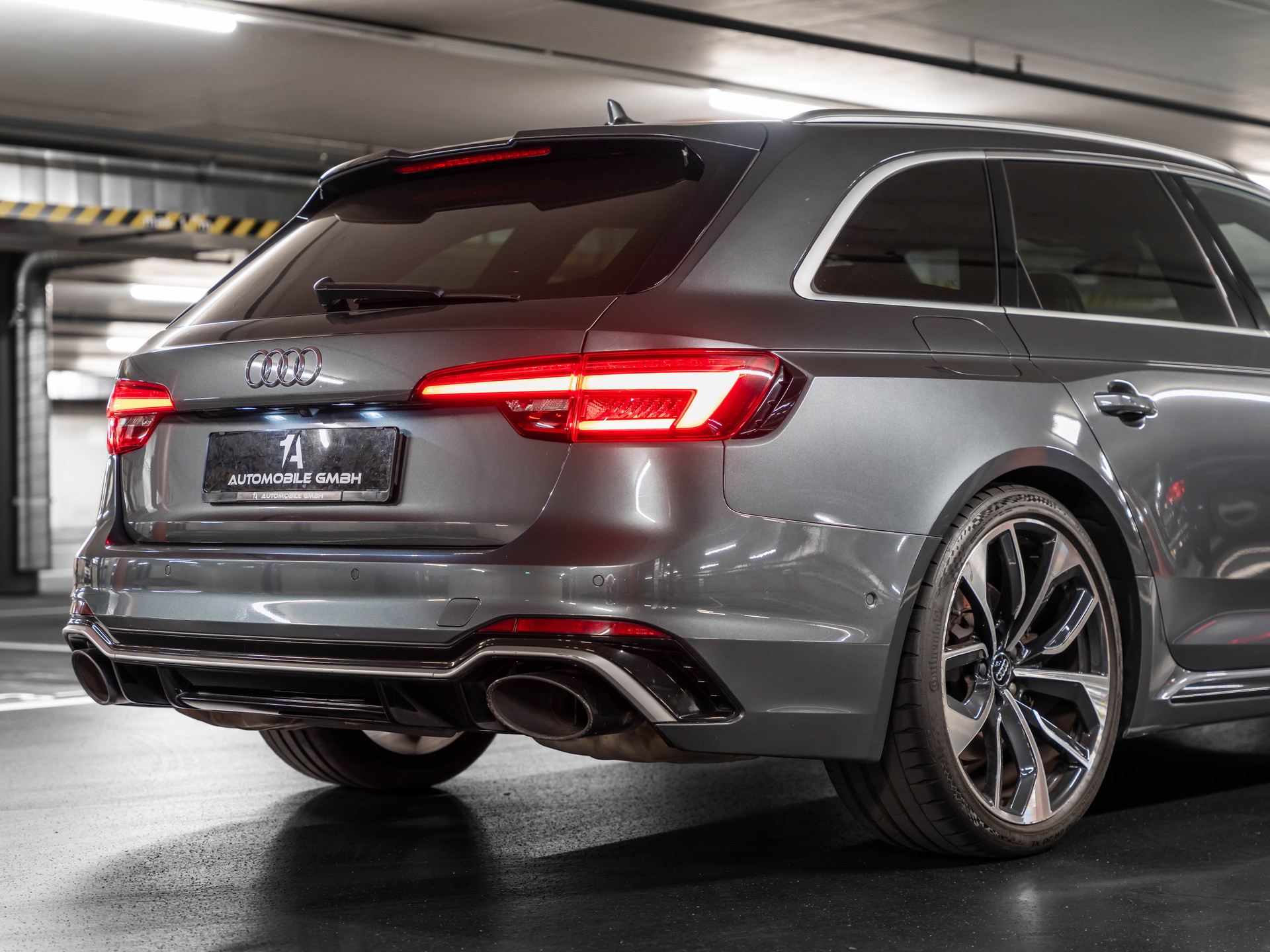 AUDI RS4 Avant 2.9 TFSI quattro tiptronic-image-8
