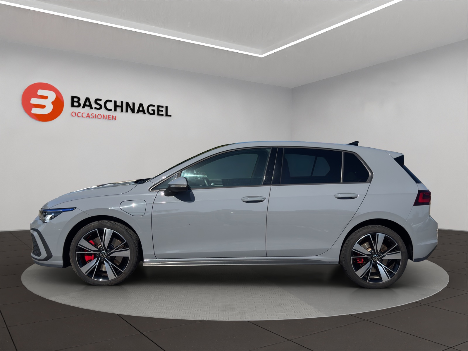 VW Golf 1.4 TSI PHEV GTE-showroom-element-1