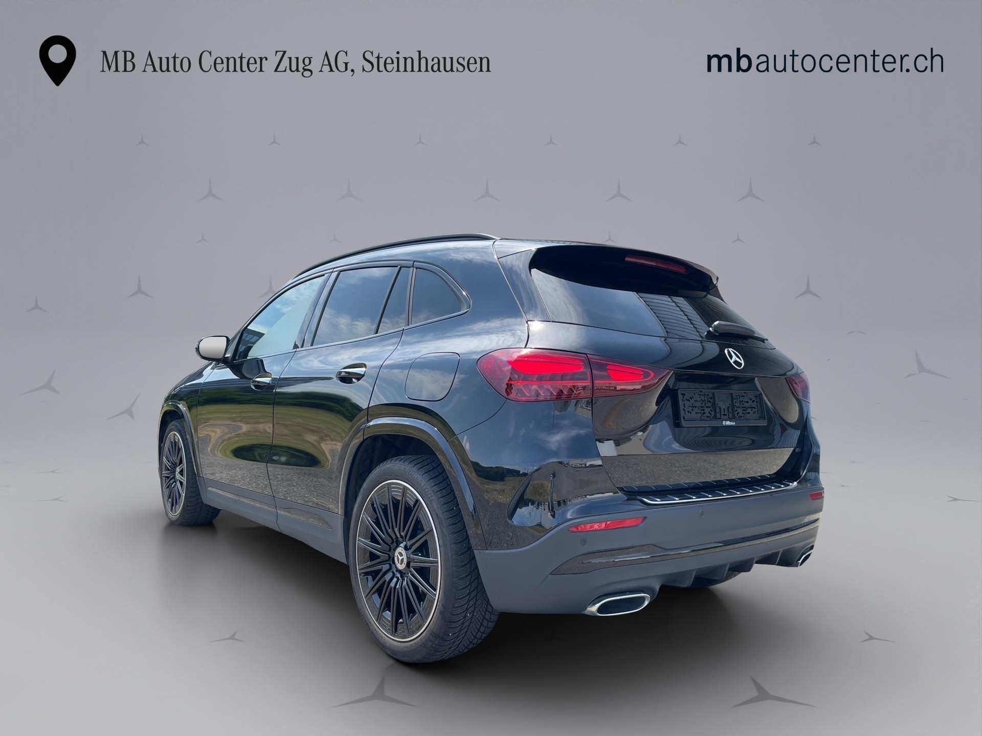 MERCEDES-BENZ GLA 200 Night Star AMG Line-showroom-element-3