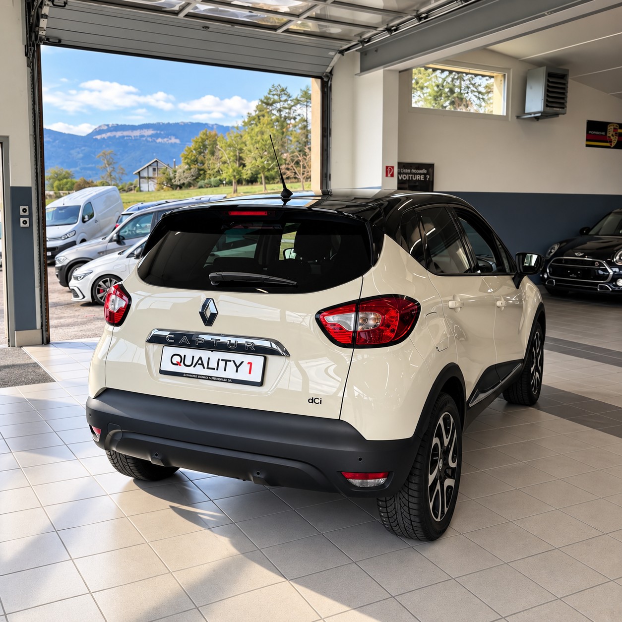 RENAULT Captur 1.5 dCi Privilège EDC-showroom-element-3