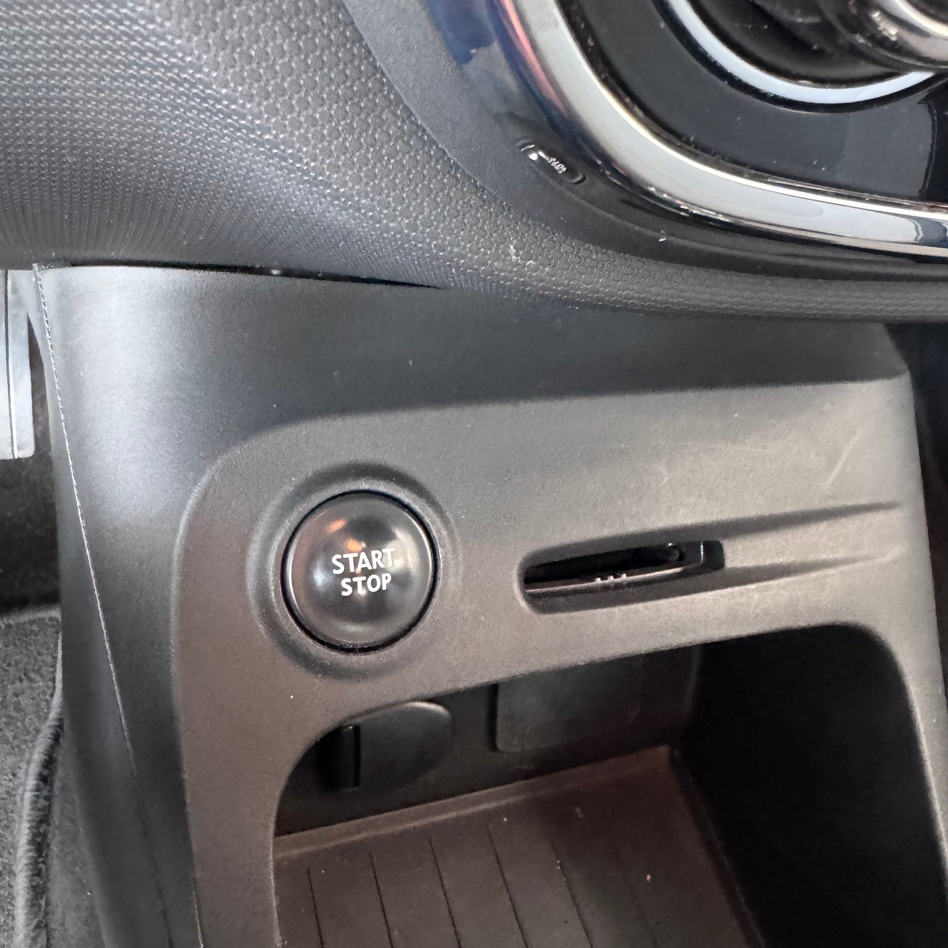 RENAULT Captur 1.5 dCi Privilège EDC-image-16