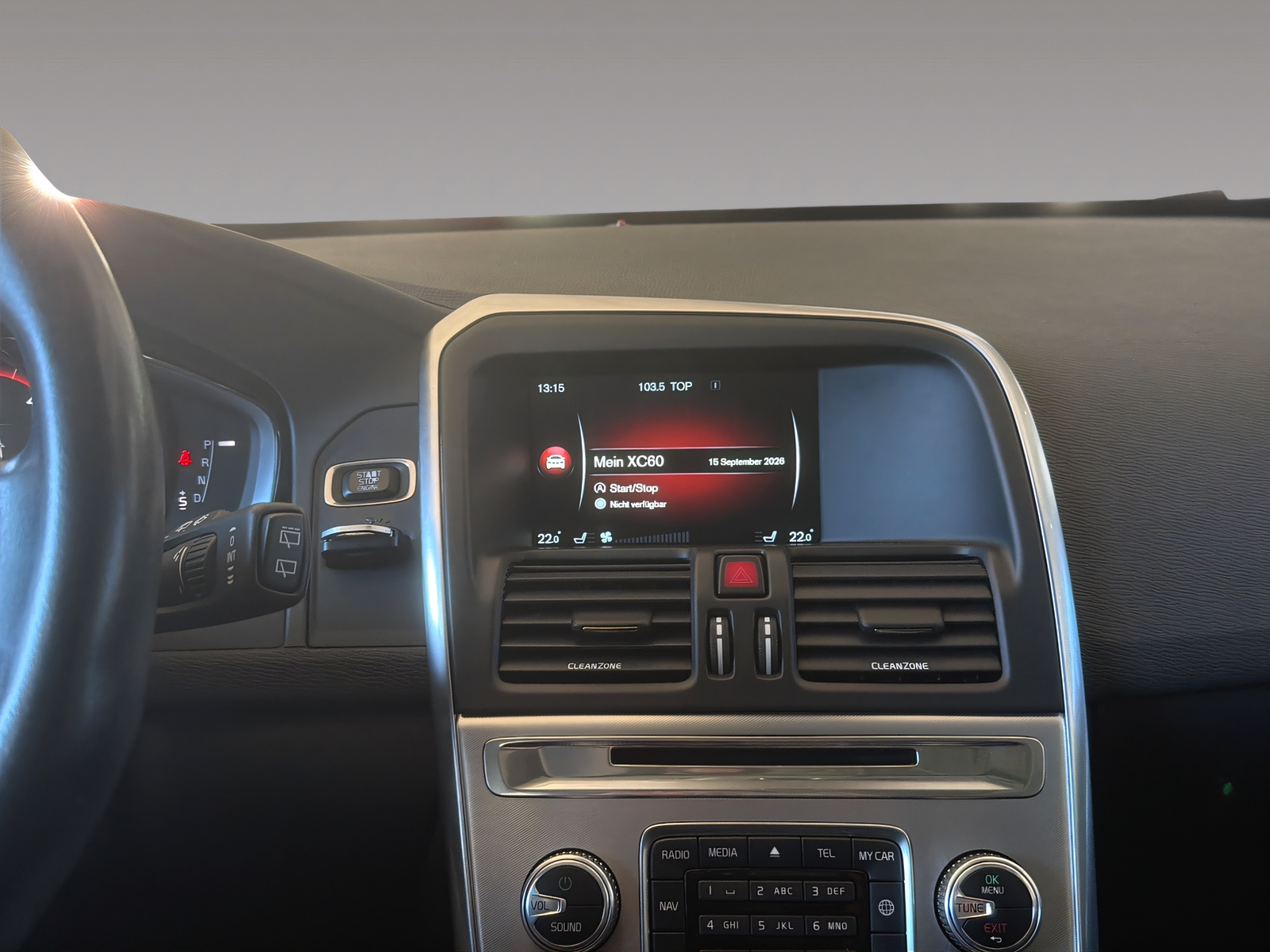 VOLVO XC60 2.4 D5 Summum AWD S/S-image-12