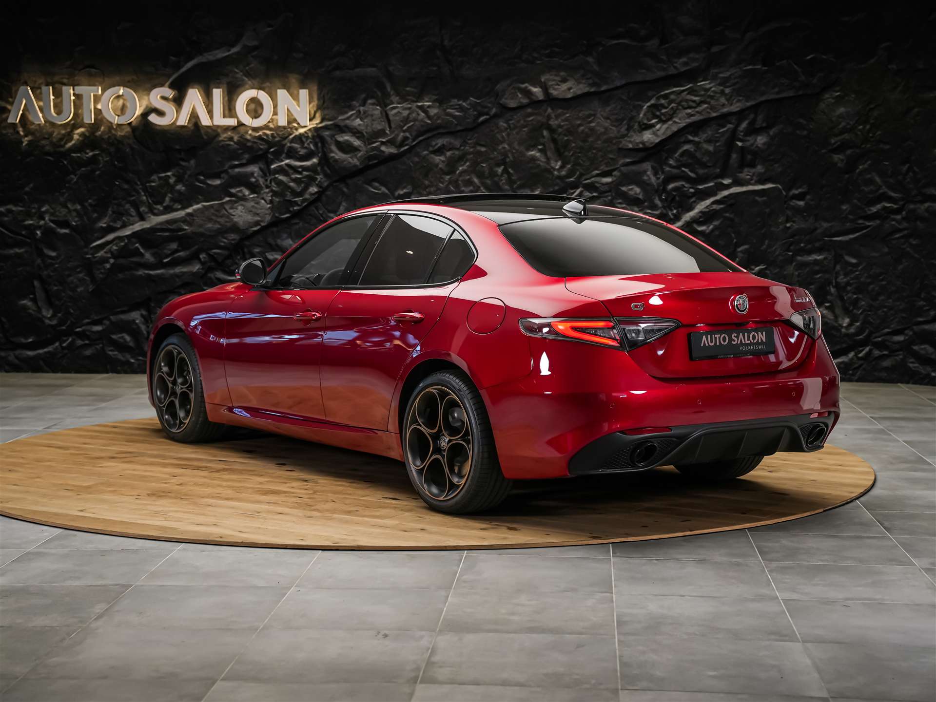 ALFA ROMEO Giulia 2.0 Intensa Q4 AT8 *SOFORT Verfügbar*Werksgarantie*Panorama*Harman/Kardon*-showroom-element-2