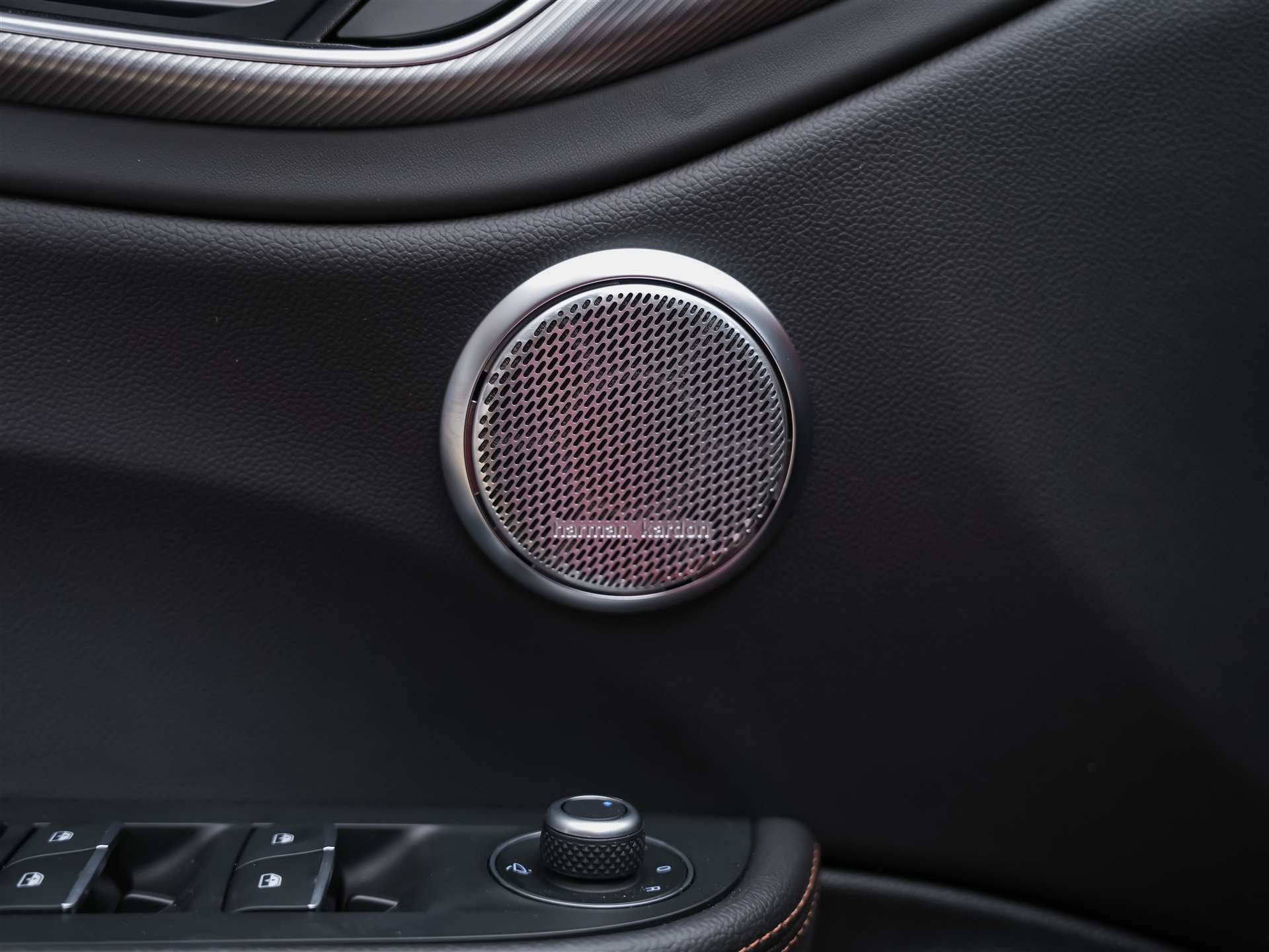 ALFA ROMEO Giulia 2.0 Intensa Q4 AT8 *SOFORT Verfügbar*Werksgarantie*Panorama*Harman/Kardon*-image-26