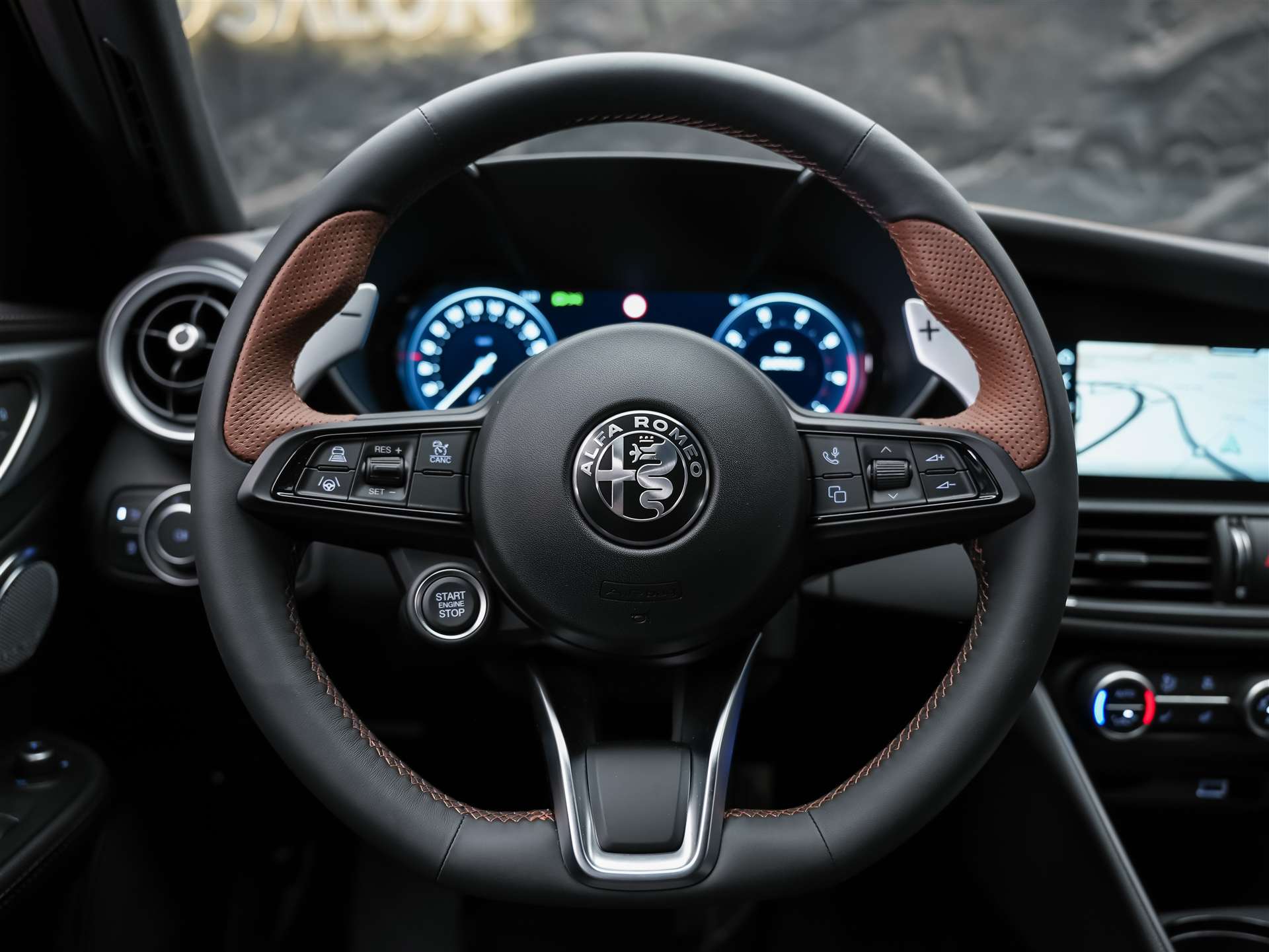 ALFA ROMEO Giulia 2.0 Intensa Q4 AT8 *SOFORT Verfügbar*Werksgarantie*Panorama*Harman/Kardon*-image-28