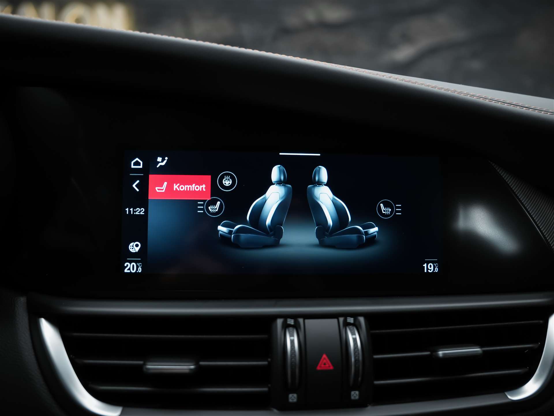 ALFA ROMEO Giulia 2.0 Intensa Q4 AT8 *SOFORT Verfügbar*Werksgarantie*Panorama*Harman/Kardon*-image-33