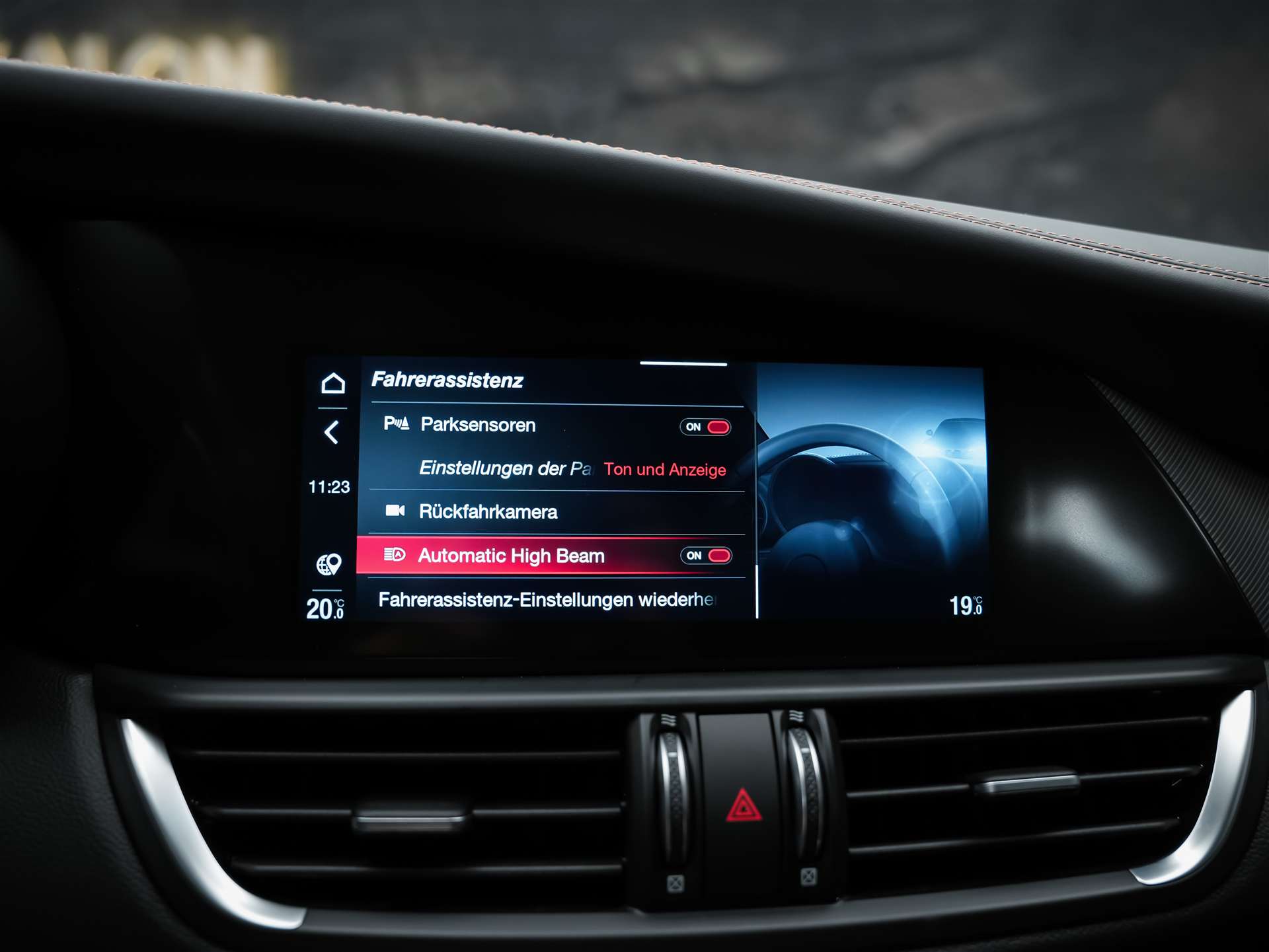 ALFA ROMEO Giulia 2.0 Intensa Q4 AT8 *SOFORT Verfügbar*Werksgarantie*Panorama*Harman/Kardon*-image-37