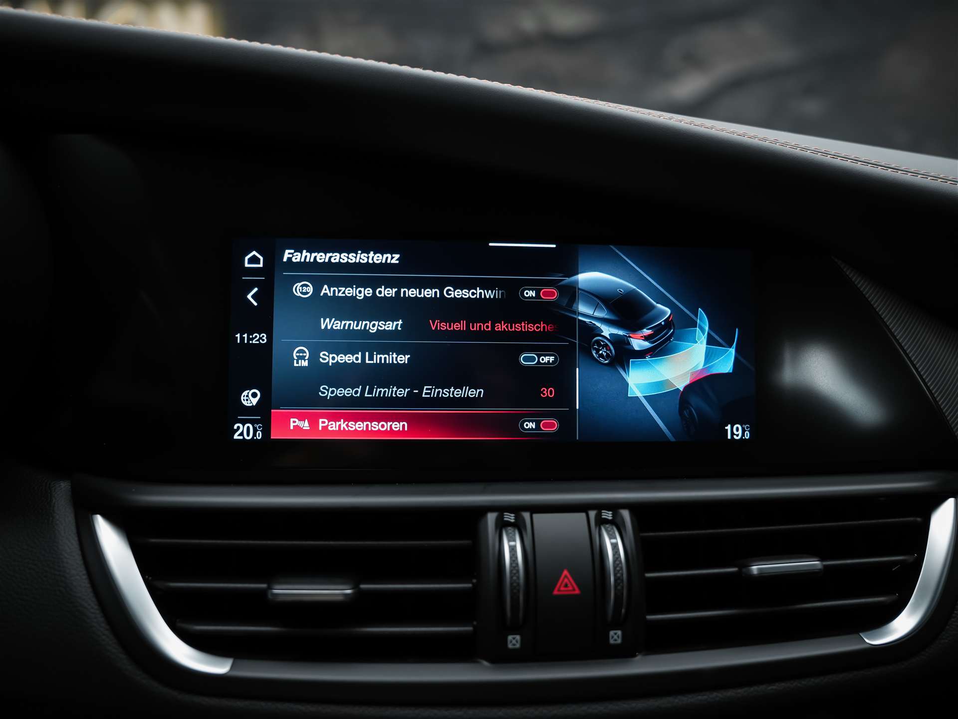 ALFA ROMEO Giulia 2.0 Intensa Q4 AT8 *SOFORT Verfügbar*Werksgarantie*Panorama*Harman/Kardon*-image-36