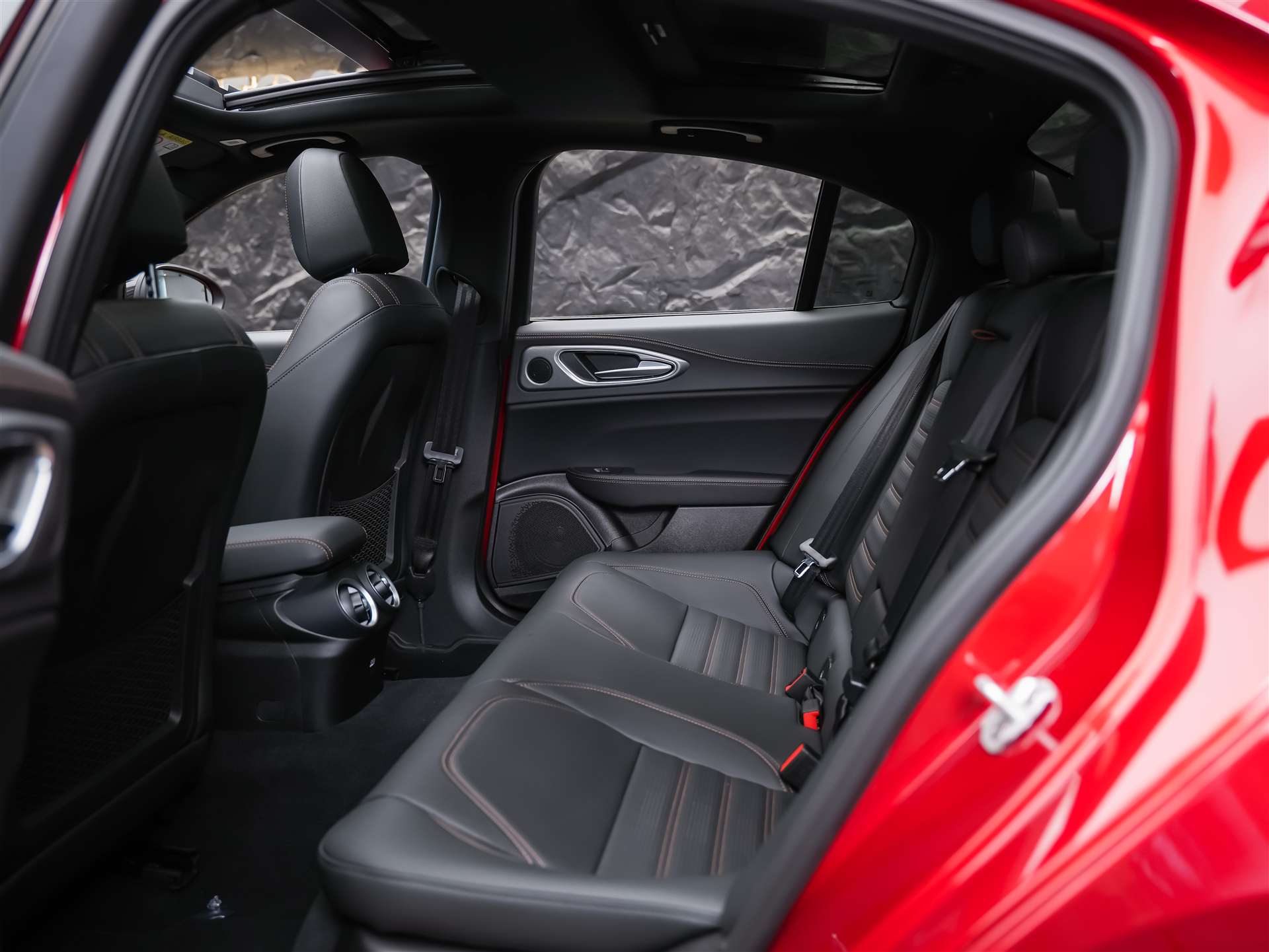 ALFA ROMEO Giulia 2.0 Intensa Q4 AT8 *SOFORT Verfügbar*Werksgarantie*Panorama*Harman/Kardon*-image-14
