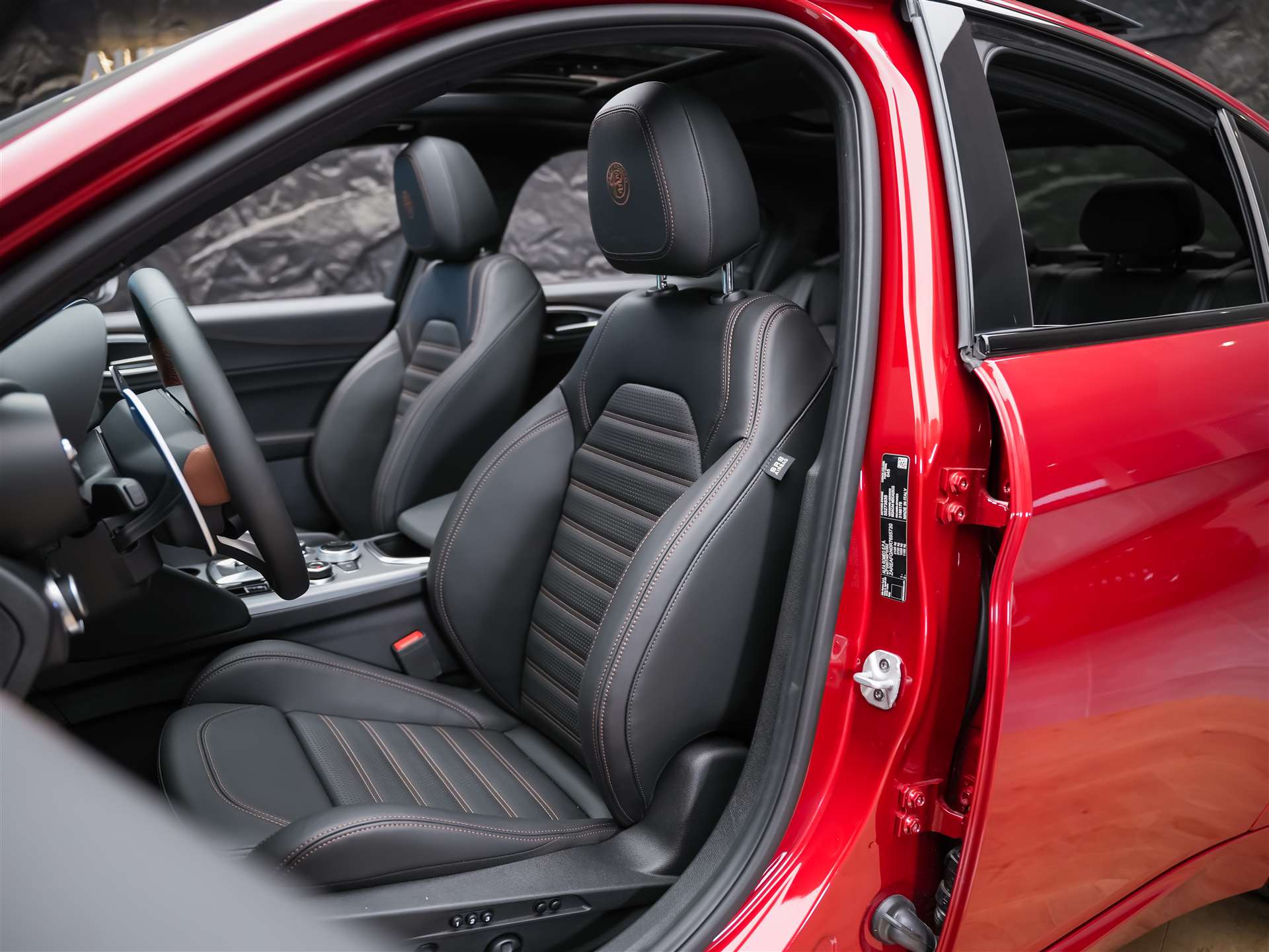 ALFA ROMEO Giulia 2.0 Intensa Q4 AT8 *SOFORT Verfügbar*Werksgarantie*Panorama*Harman/Kardon*-image-8