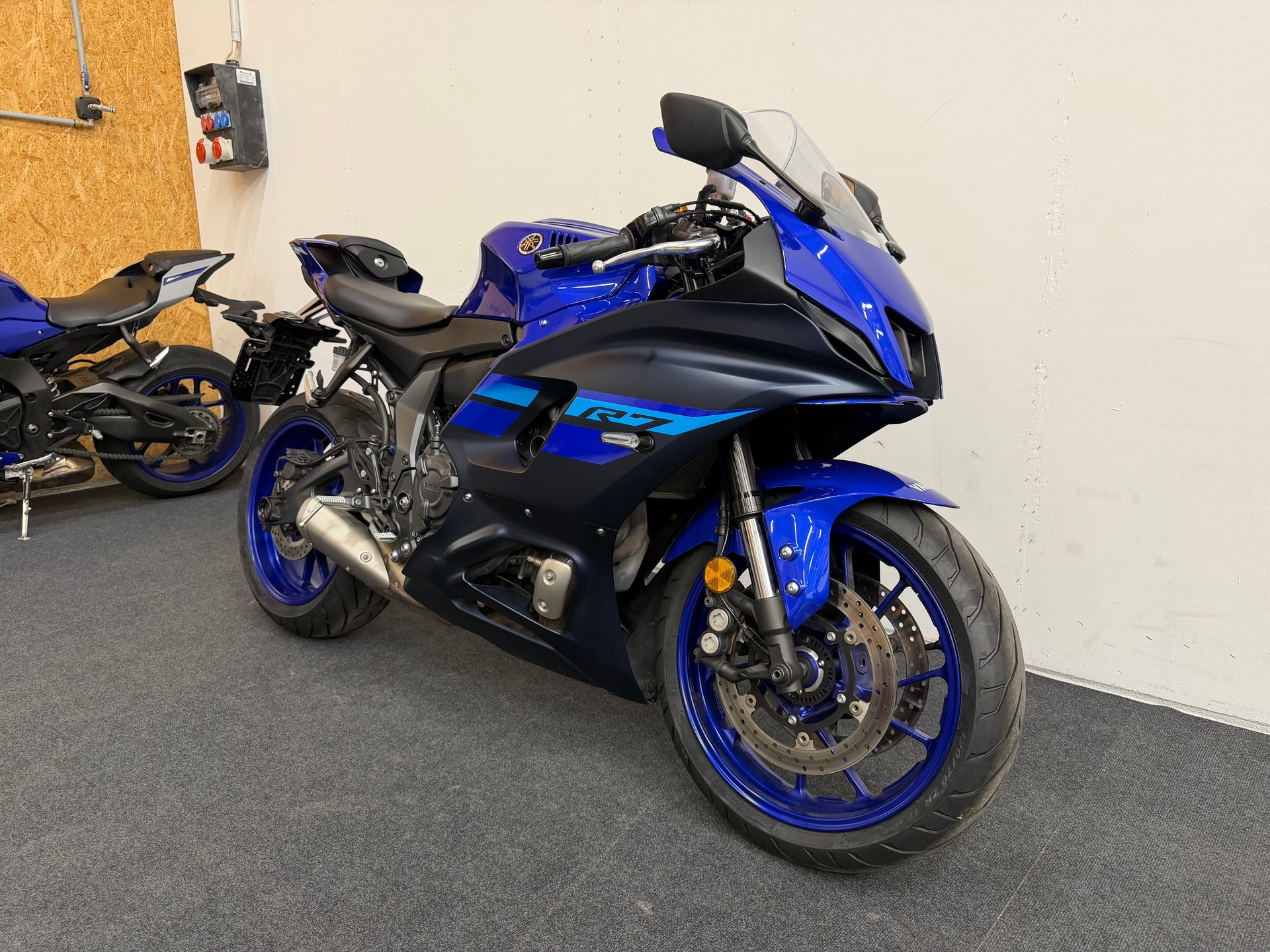 YAMAHA YZF-R7 (35kW)-image-1