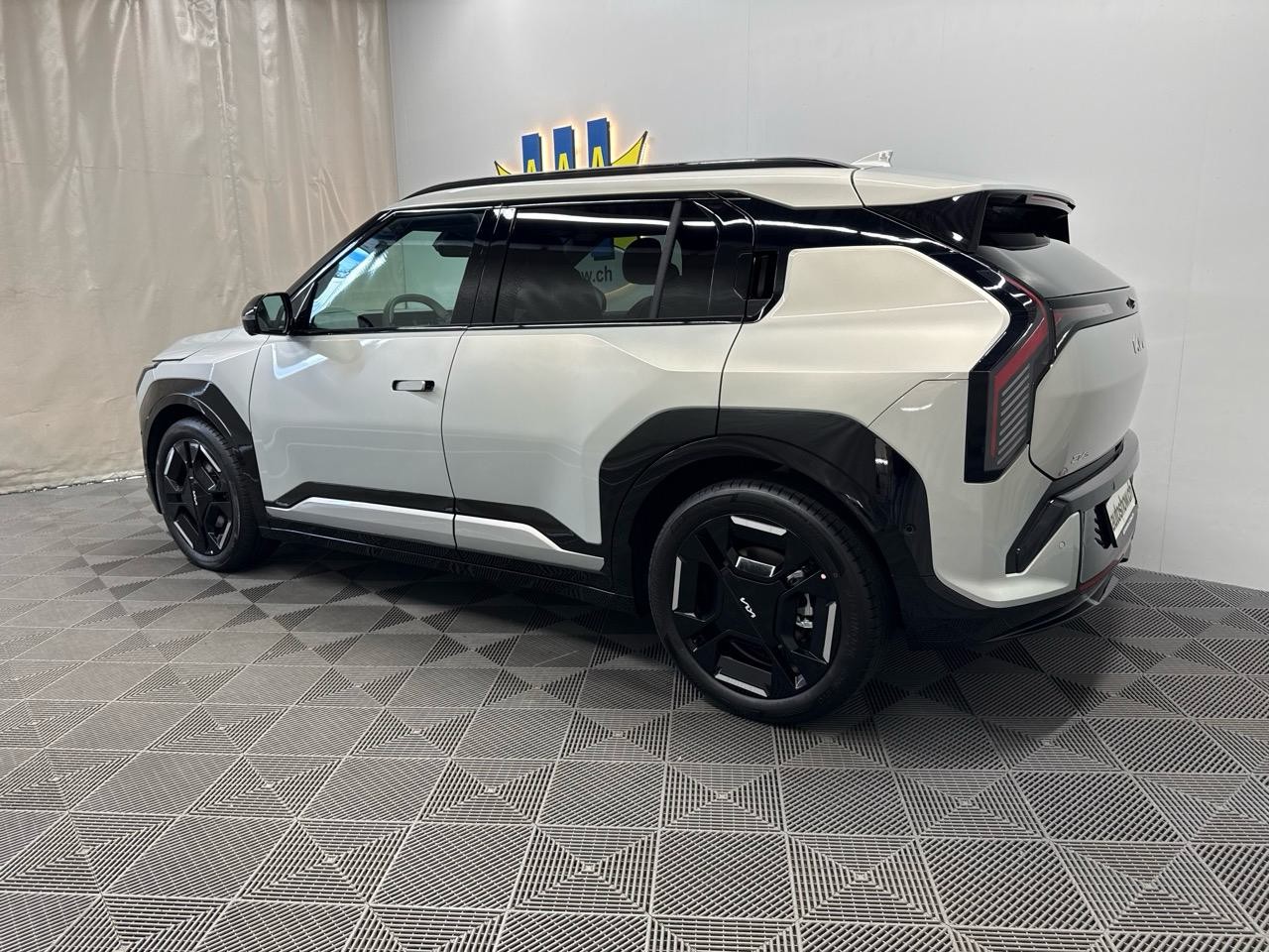 KIA EV3 81,4 kWh GT-Line Long Range-showroom-element-1