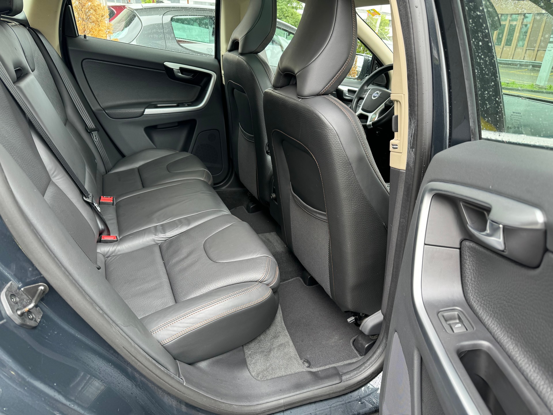 VOLVO XC60 T6 AWD Summum Geartronic-image-7