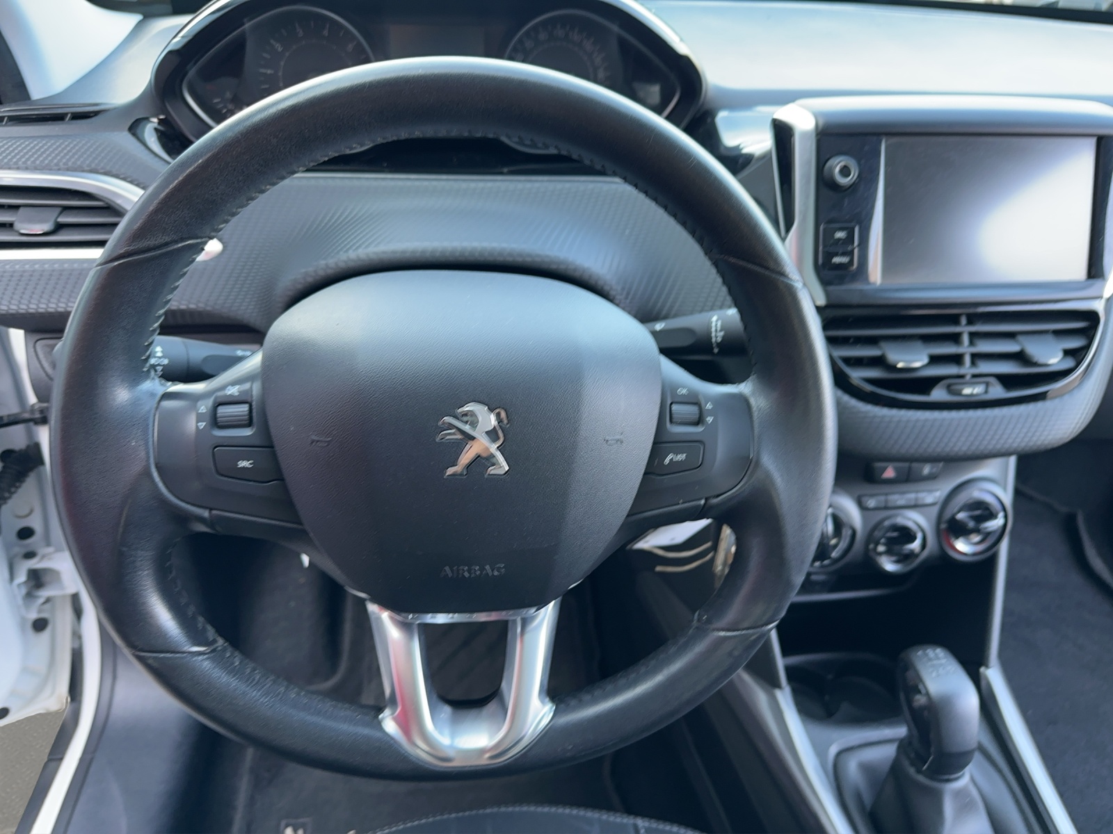 PEUGEOT 2008 1.2 VTI Access-image-9