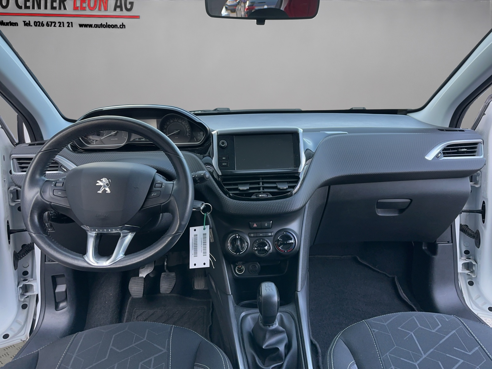 PEUGEOT 2008 1.2 VTI Access-image-13