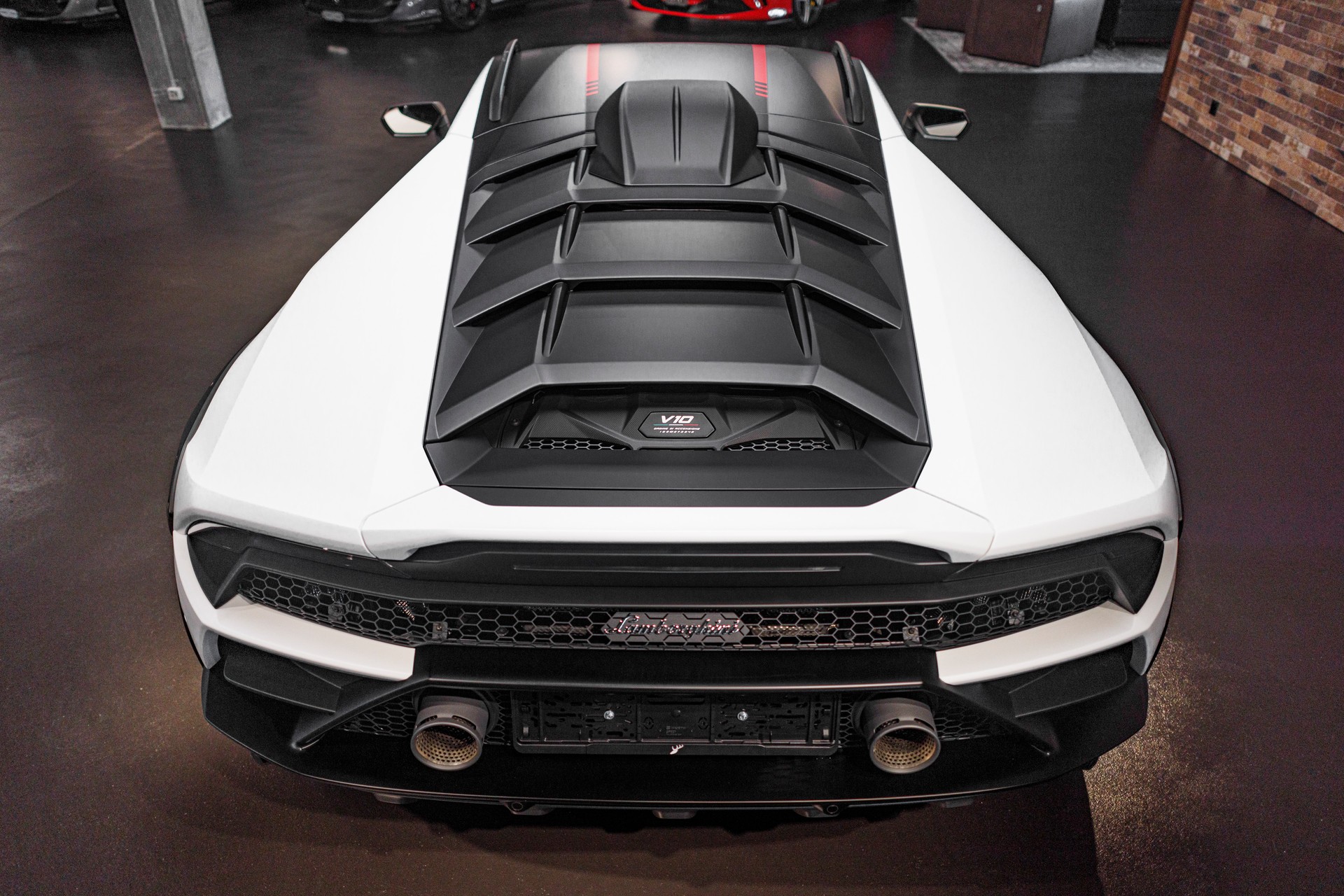 LAMBORGHINI Huracán Sterrato-image-6