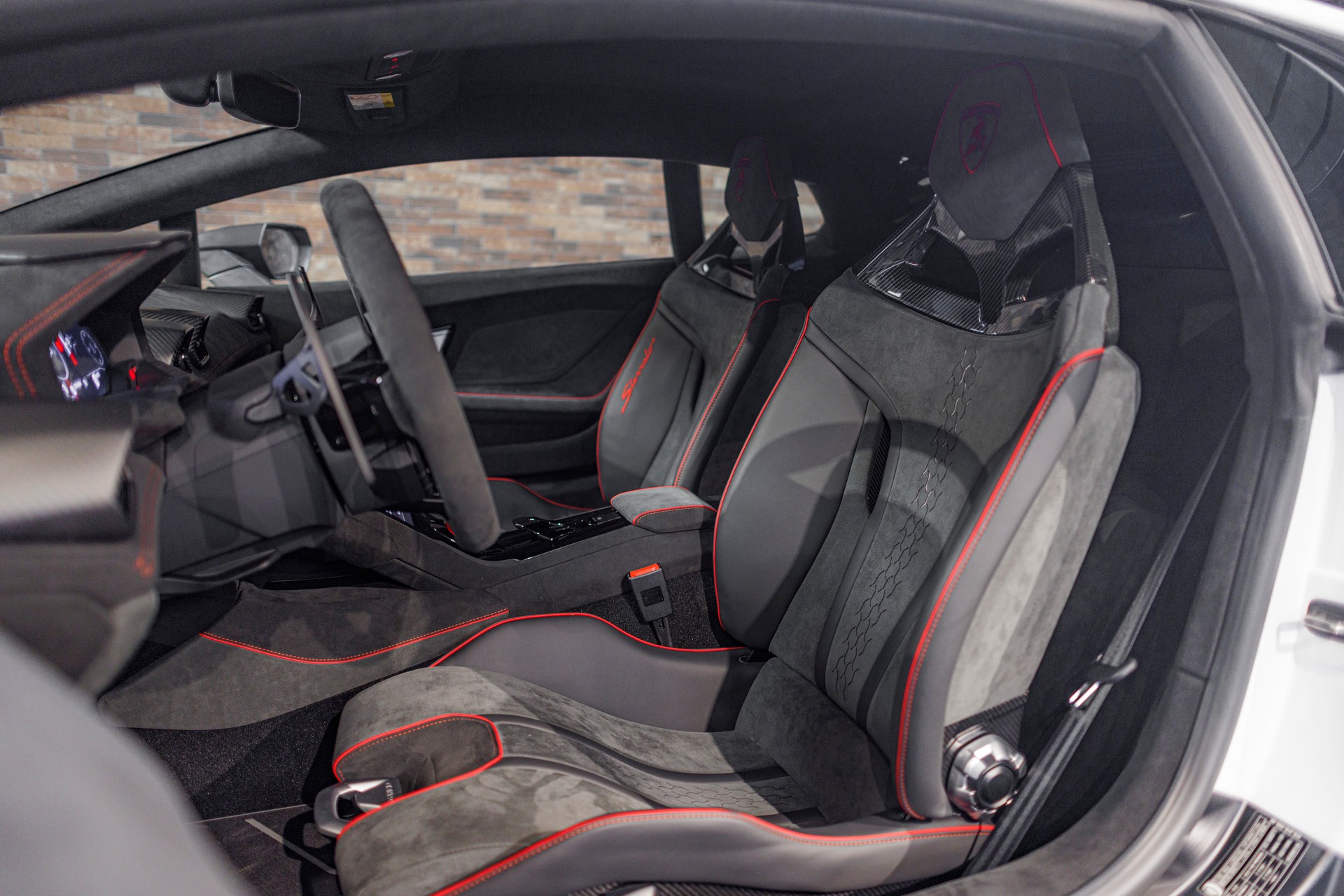 LAMBORGHINI Huracán Sterrato-image-9