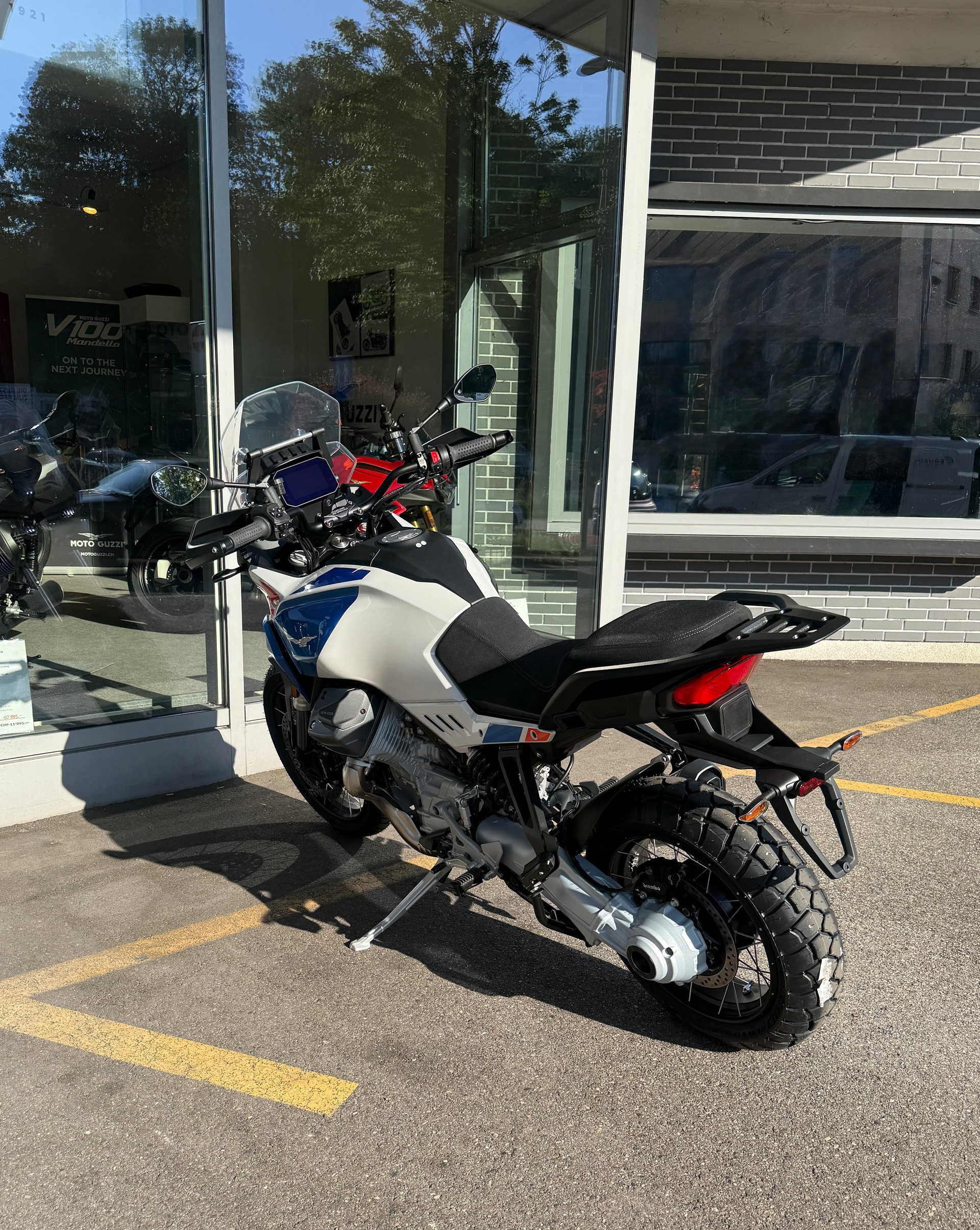MOTO GUZZI Stelvio Duecento Tributo-image-12
