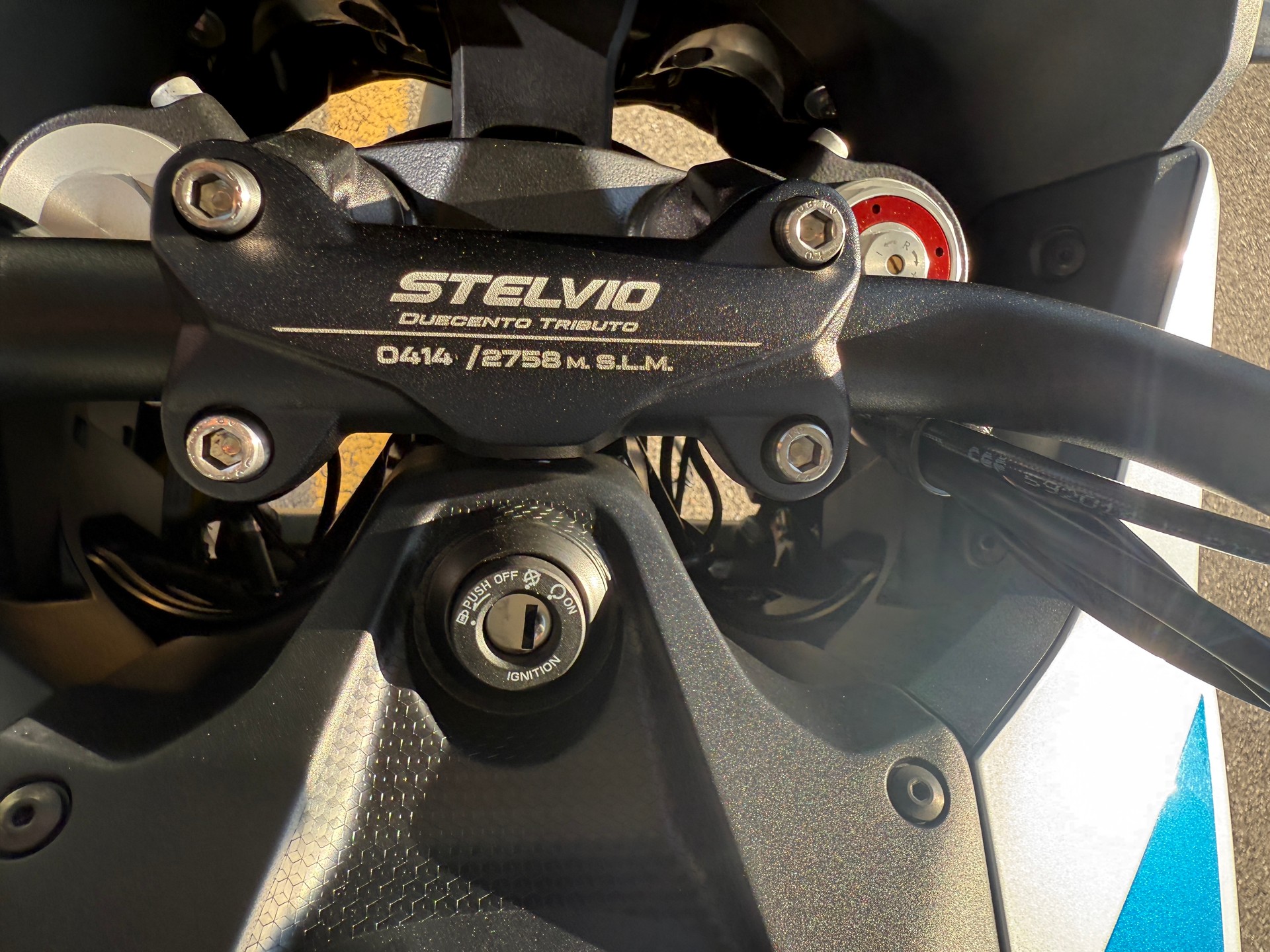 MOTO GUZZI Stelvio Duecento Tributo-image-4