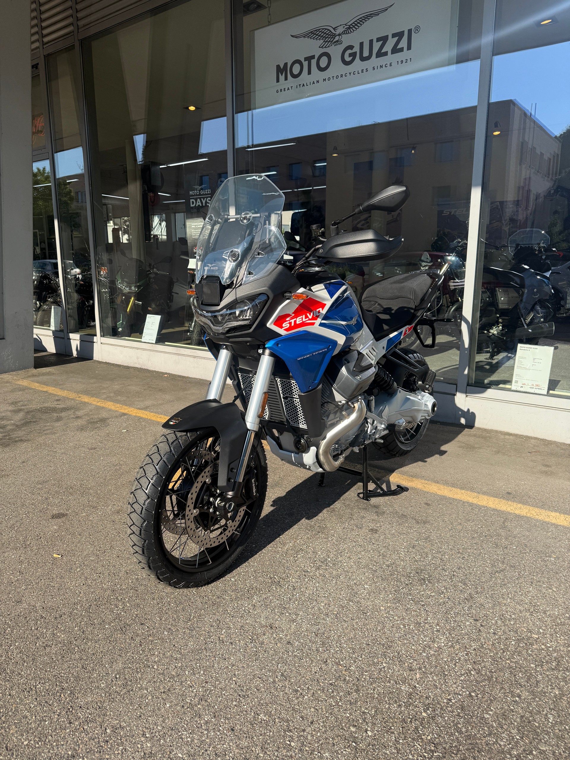 MOTO GUZZI Stelvio Duecento Tributo-image-5