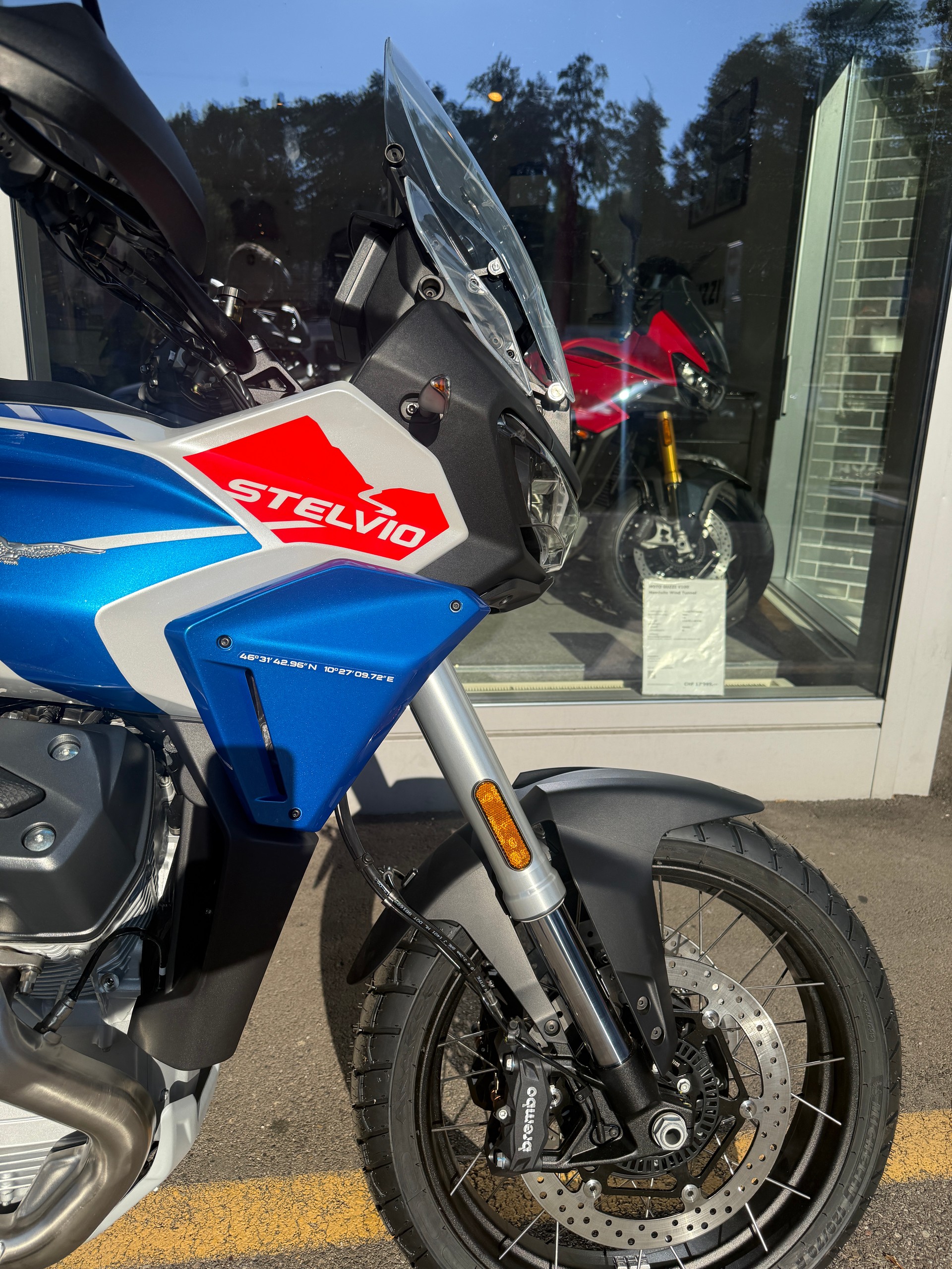 MOTO GUZZI Stelvio Duecento Tributo-image-3