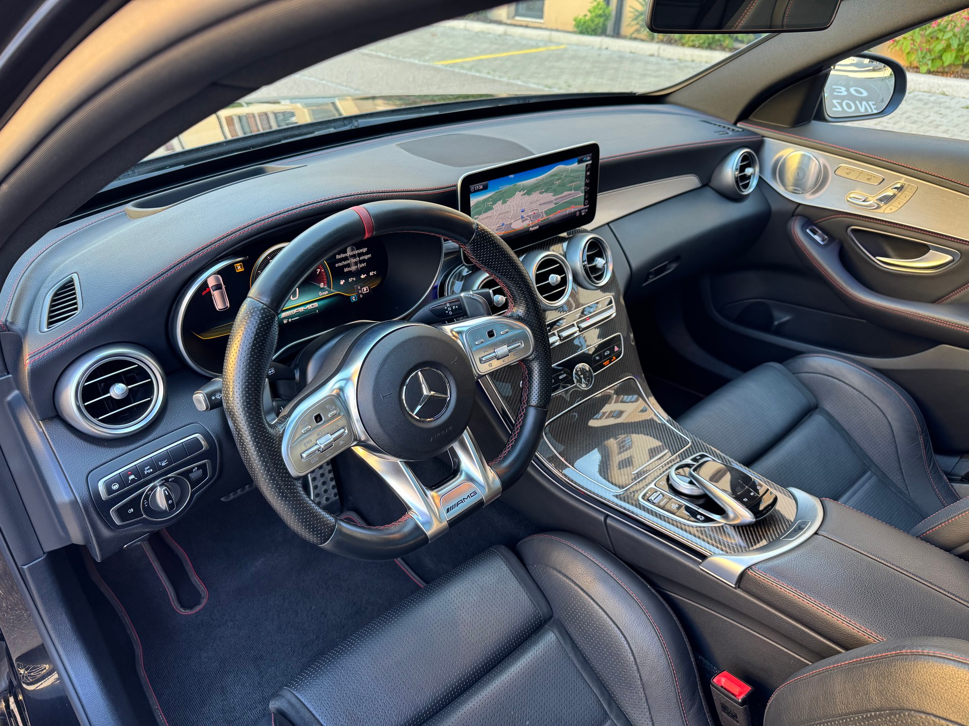 MERCEDES-BENZ C 43 AMG 4Matic 9G-Tronic-image-9