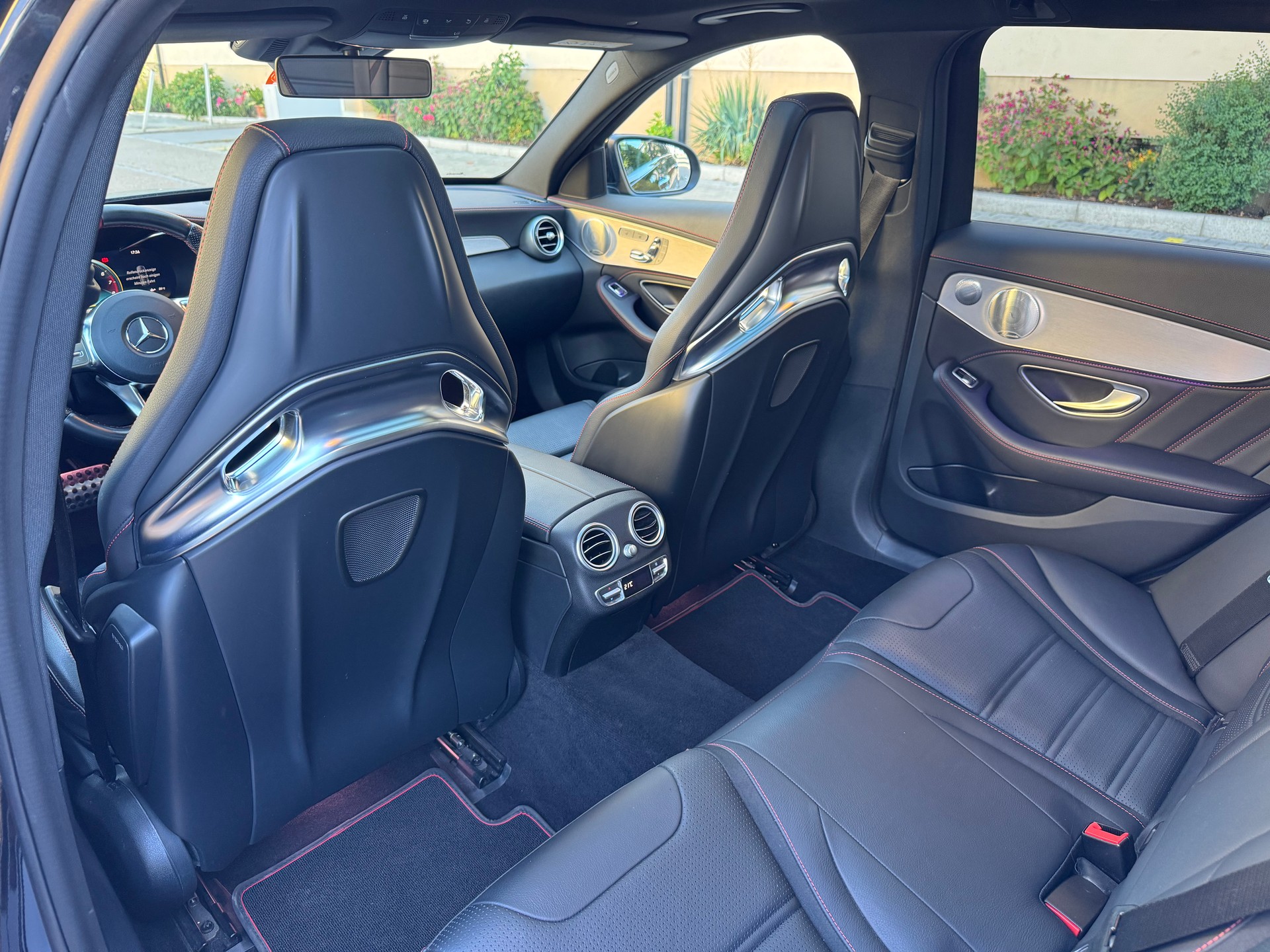 MERCEDES-BENZ C 43 AMG 4Matic 9G-Tronic-image-22