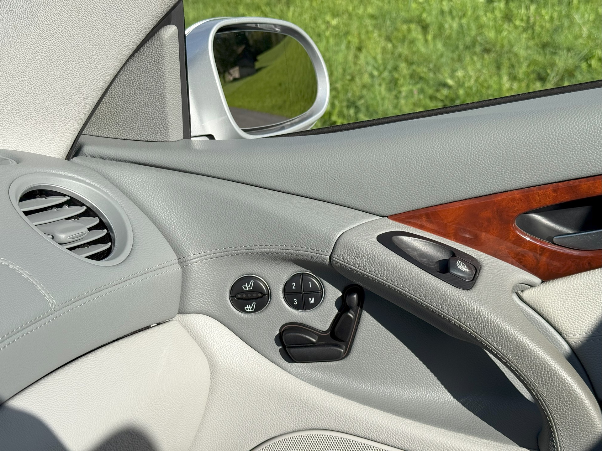 MERCEDES-BENZ 350-image-8
