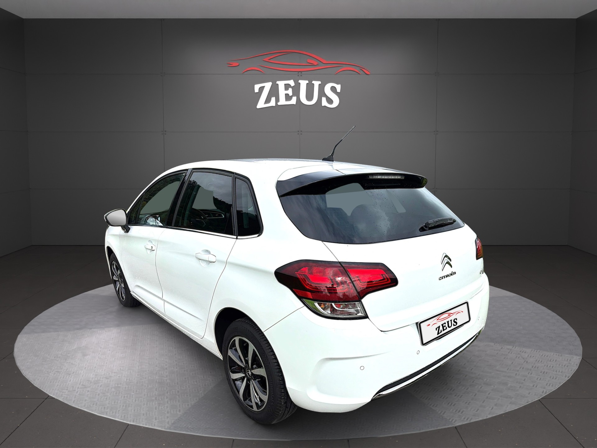 CITROEN C4 1.2 Pure Tech Feel-image-5