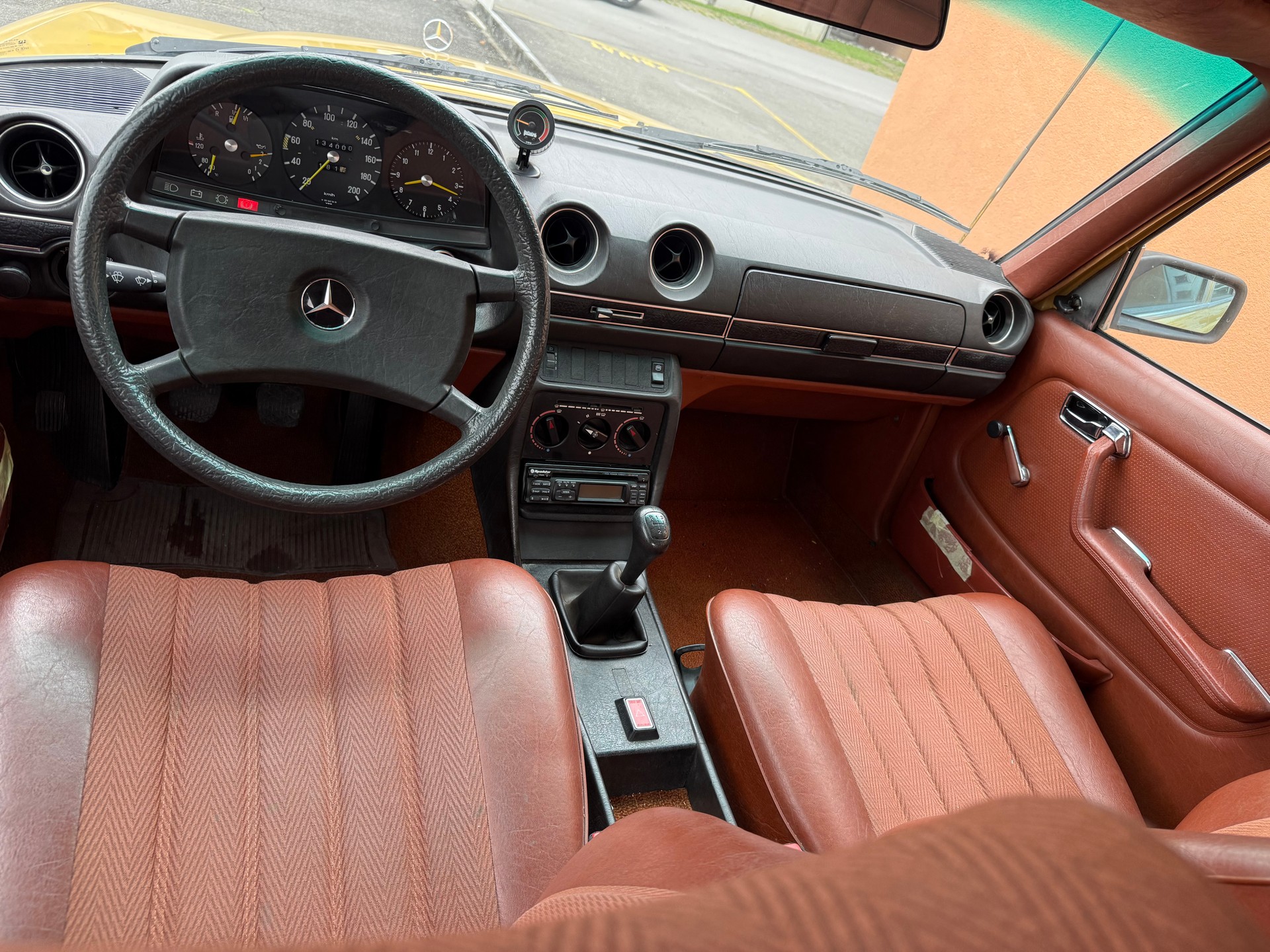 MERCEDES-BENZ 200 Frisch MFK Frisch Service-image-10
