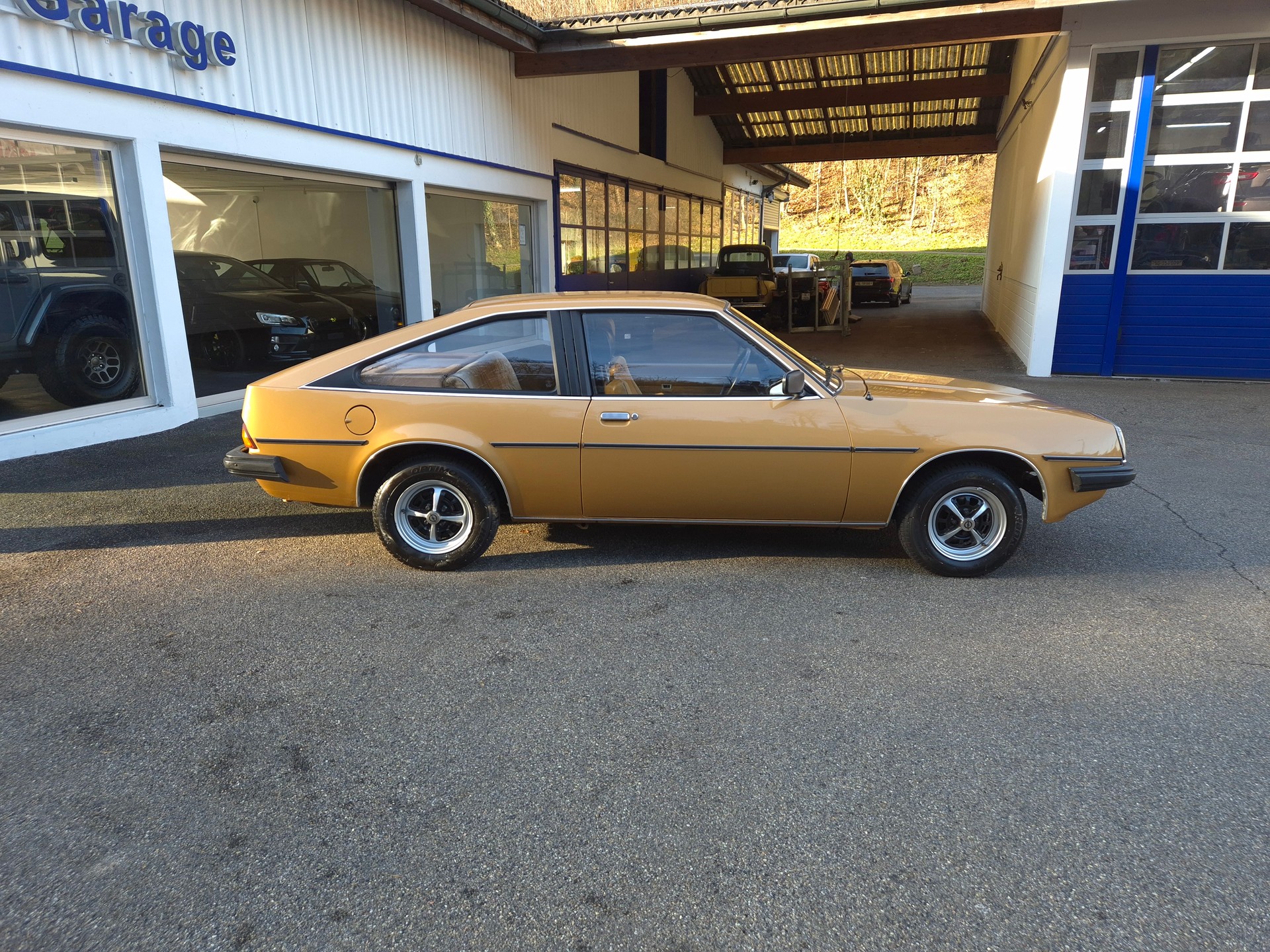 OPEL Manta B Coupe-image-11
