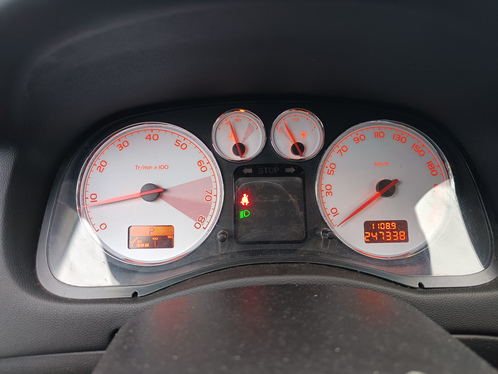PEUGEOT 307 SW 1.6 16V Premium-image-12