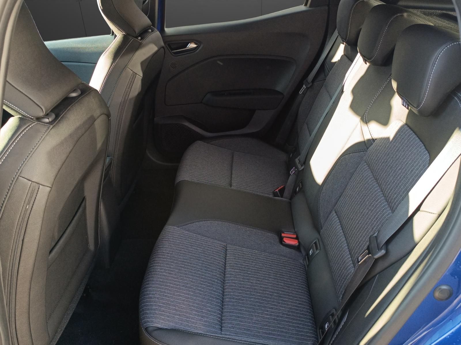 MITSUBISHI Colt 1.6 HEV Intense-image-14