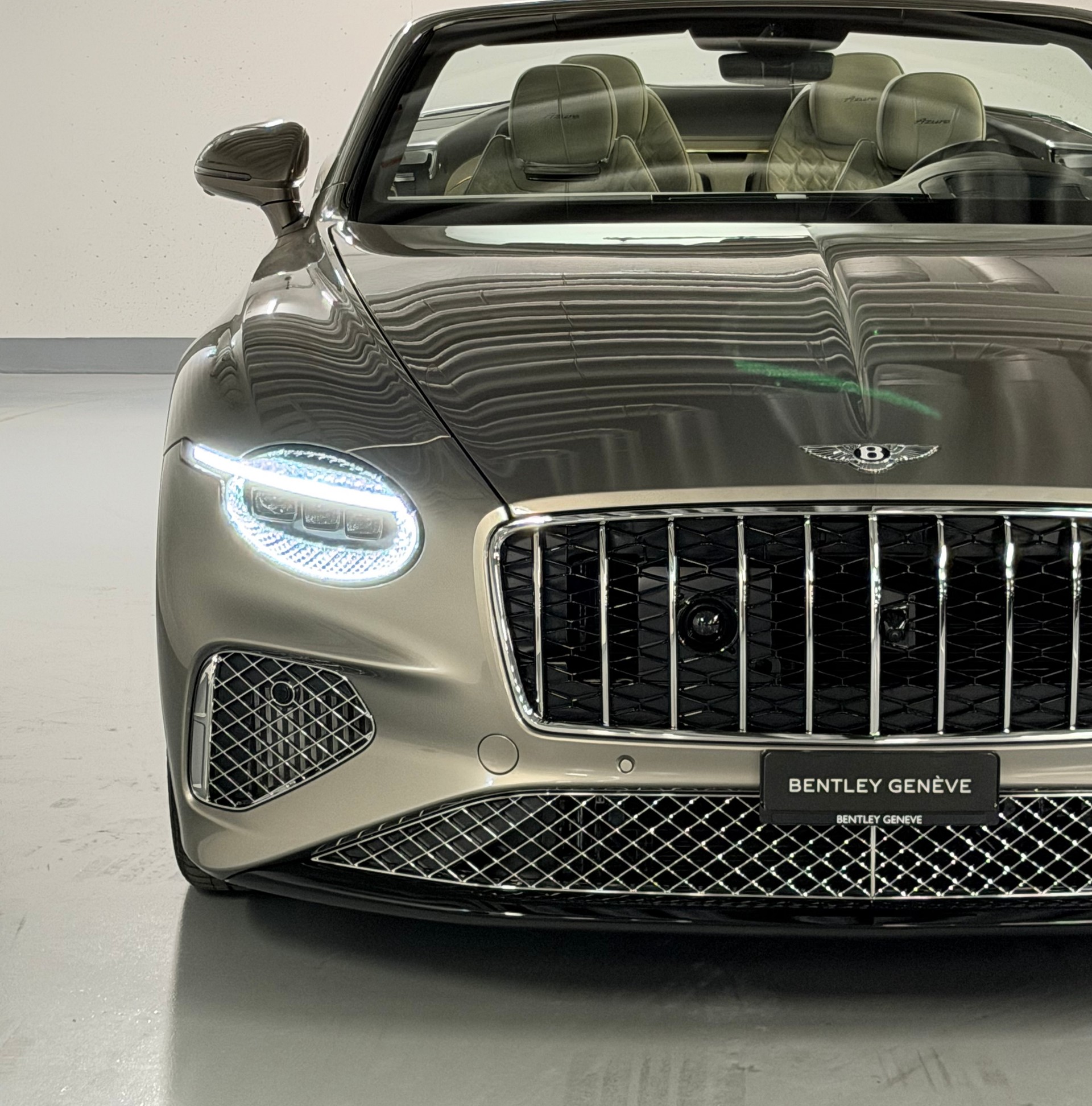 BENTLEY Continental GTC 4.0 V8 PHEV Azure Pale Brodgar-image-29