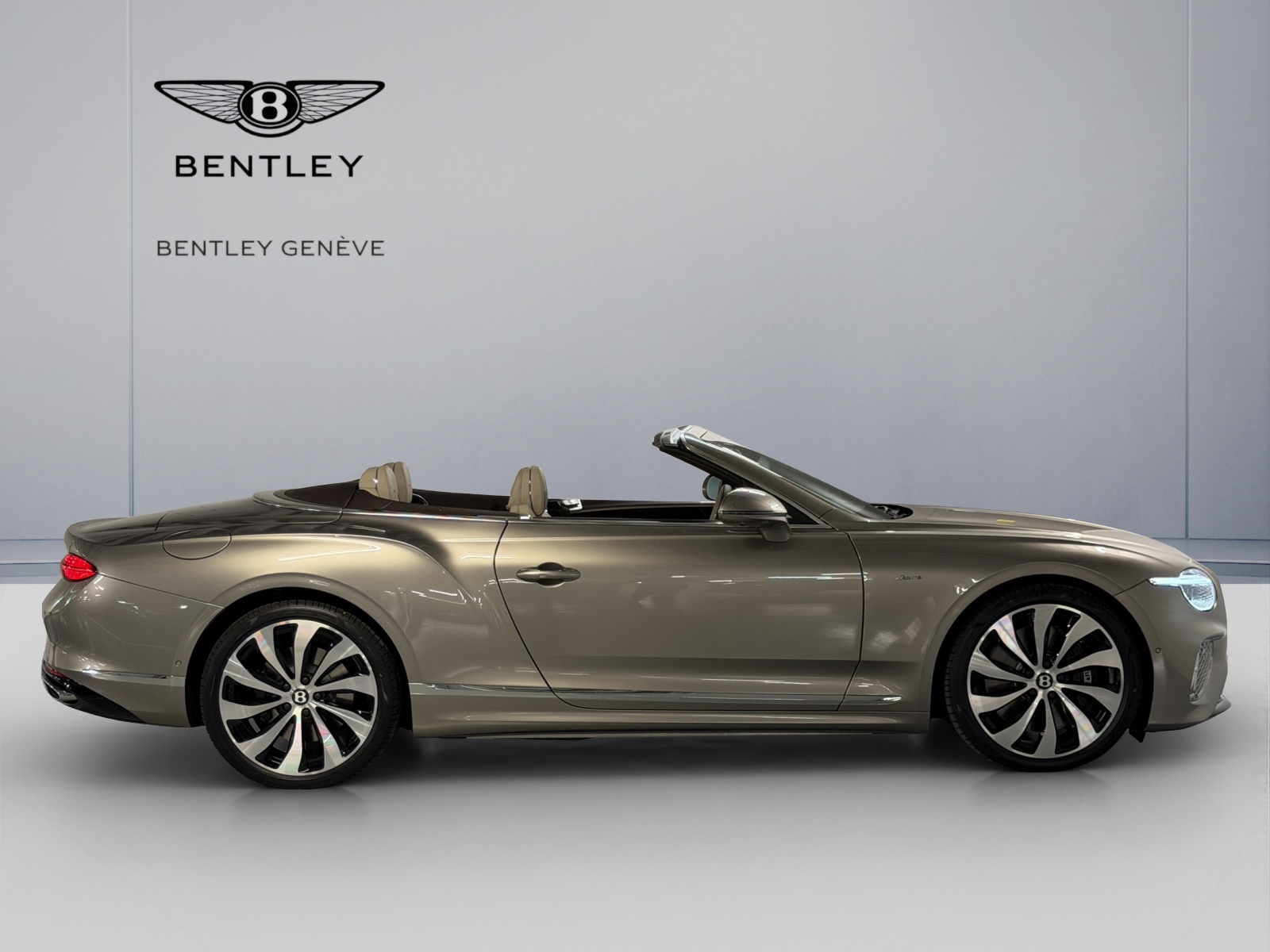BENTLEY Continental GTC 4.0 V8 PHEV Azure Pale Brodgar-image-12