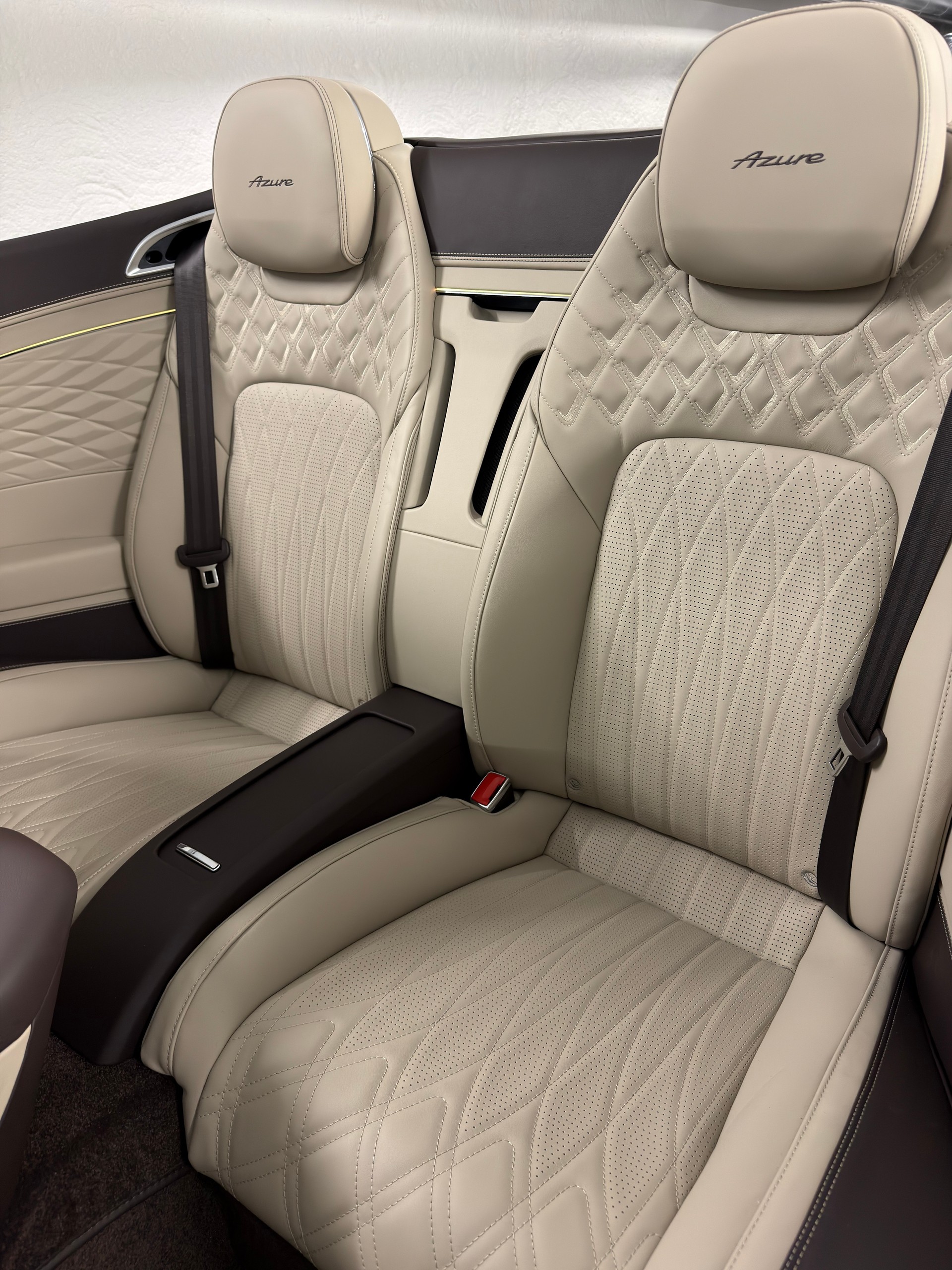 BENTLEY Continental GTC 4.0 V8 PHEV Azure Pale Brodgar-image-18