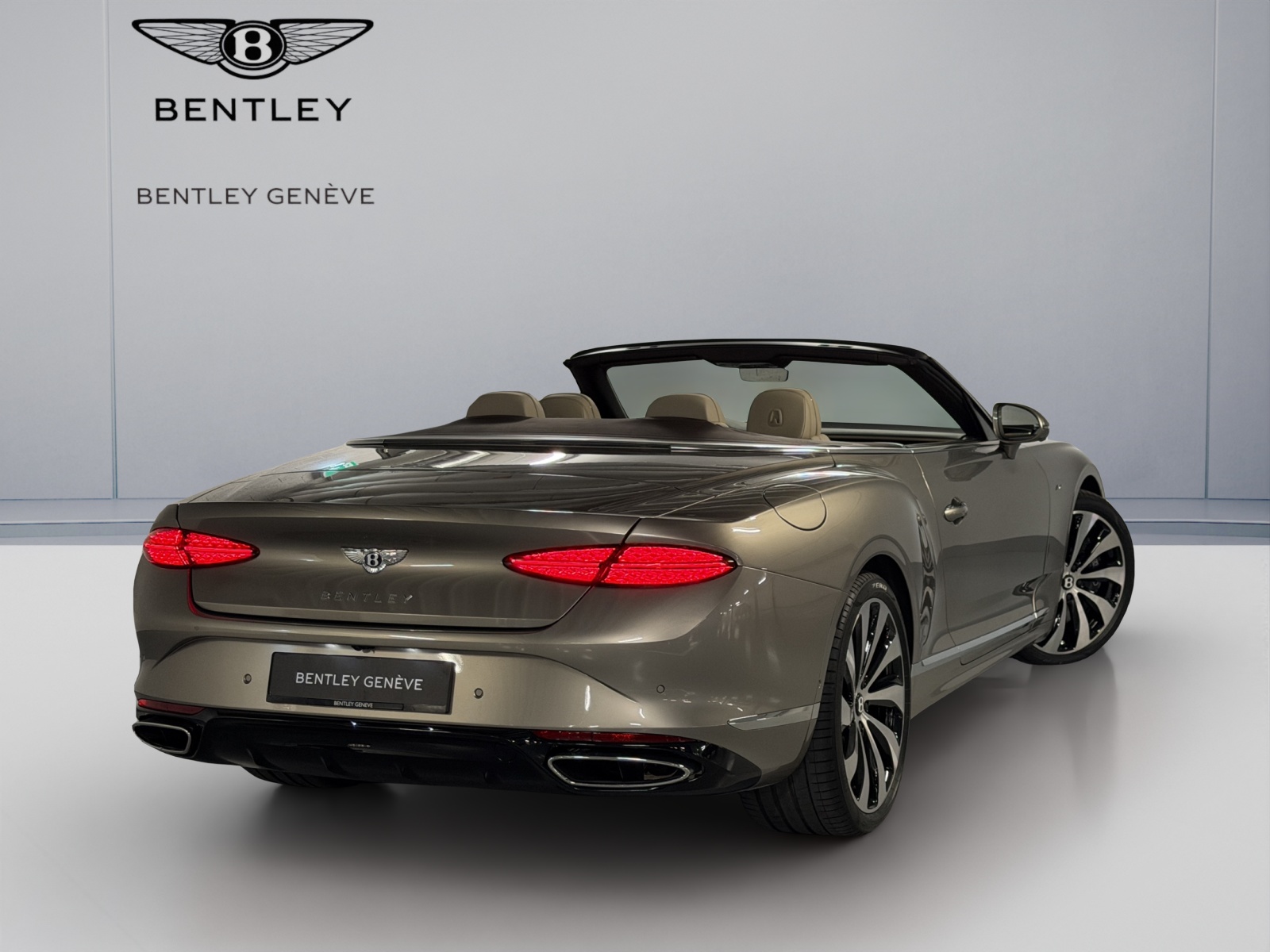 BENTLEY Continental GTC 4.0 V8 PHEV Azure Pale Brodgar-image-10