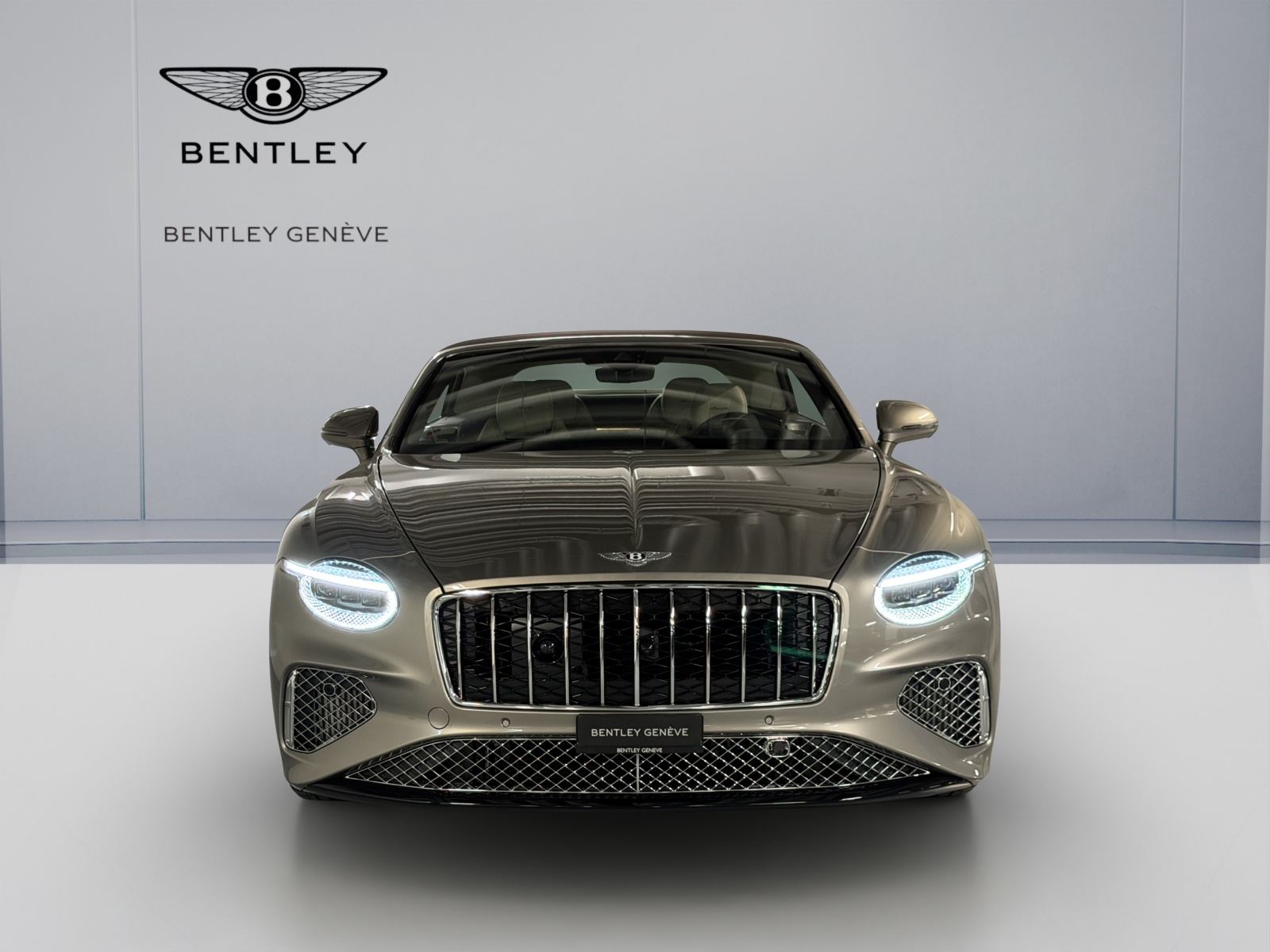 BENTLEY Continental GTC 4.0 V8 PHEV Azure Pale Brodgar-showroom-element-3
