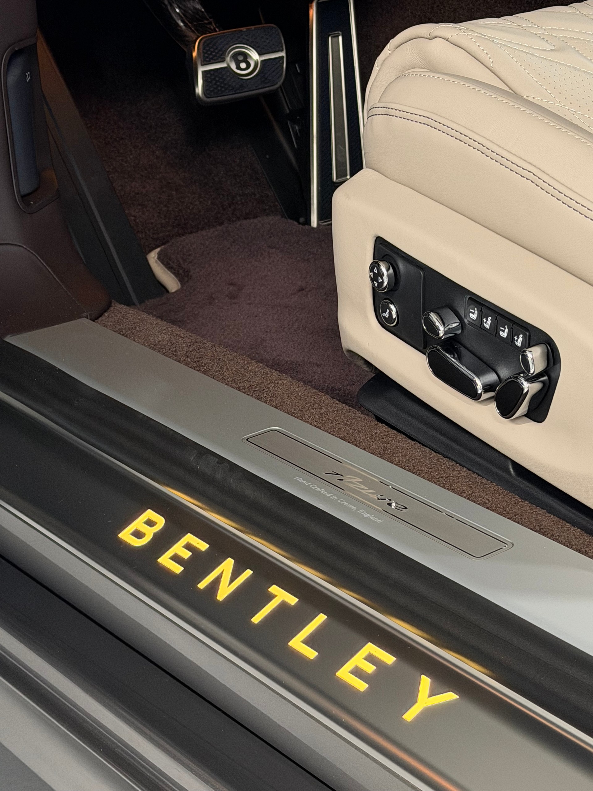 BENTLEY Continental GTC 4.0 V8 PHEV Azure Pale Brodgar-image-26