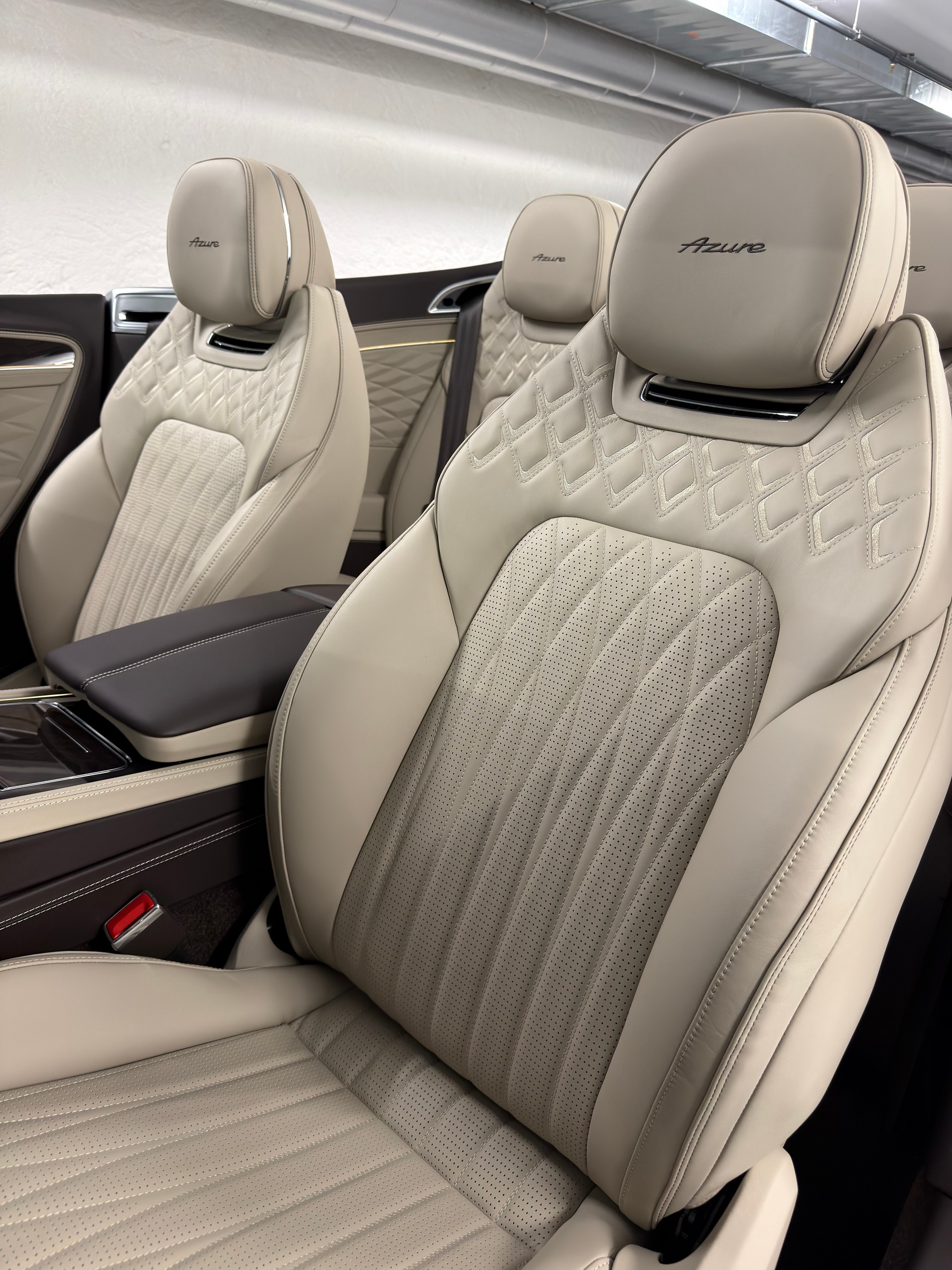 BENTLEY Continental GTC 4.0 V8 PHEV Azure Pale Brodgar-image-16
