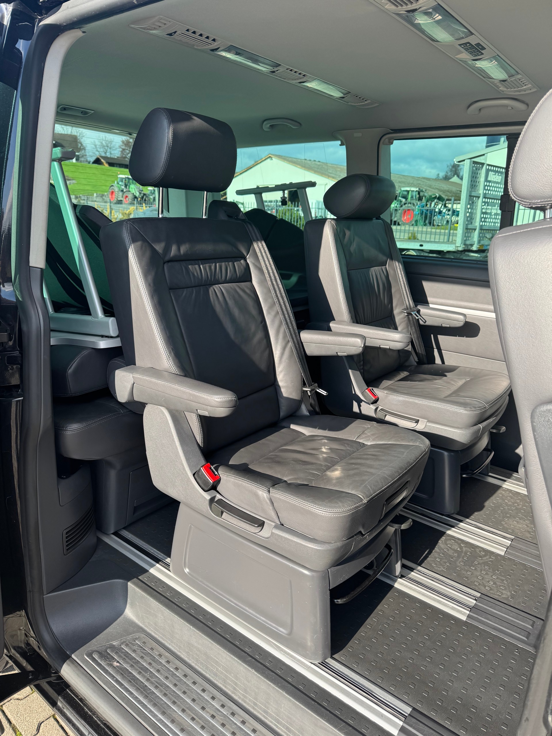 VW T5 Multivan Highline 2.5 TDI HL-image-8