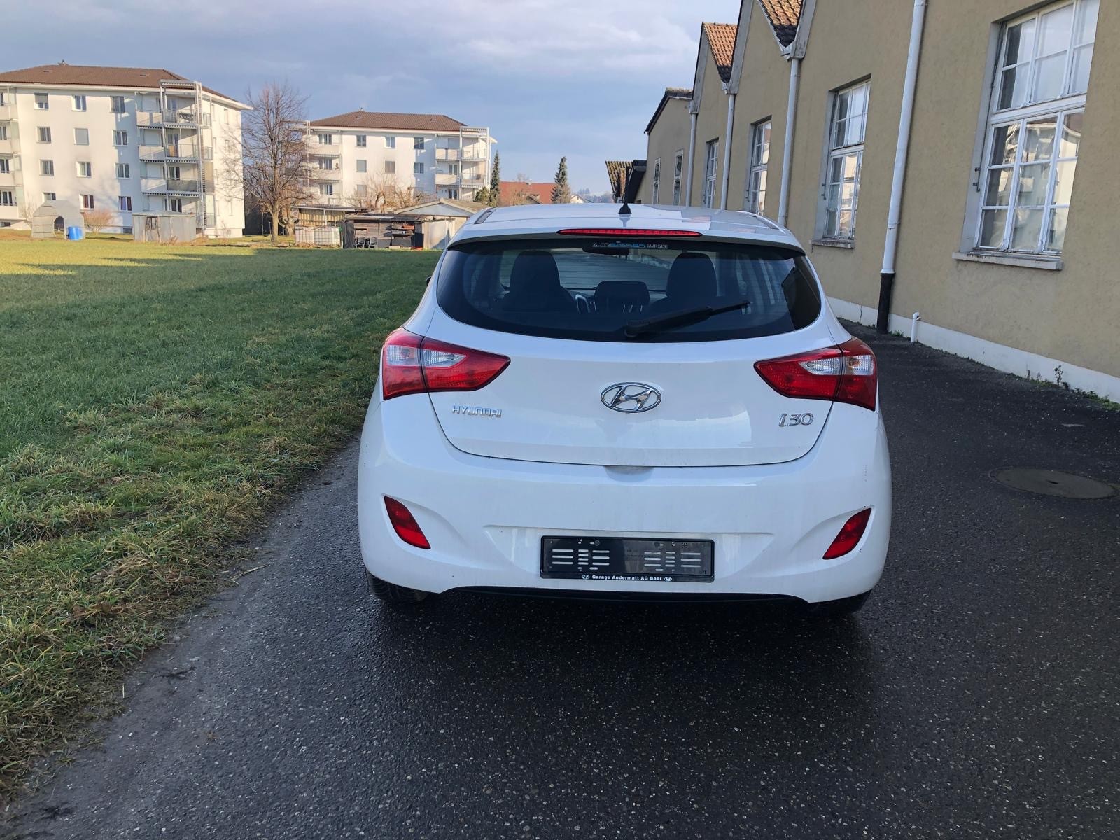 HYUNDAI i30-image-12