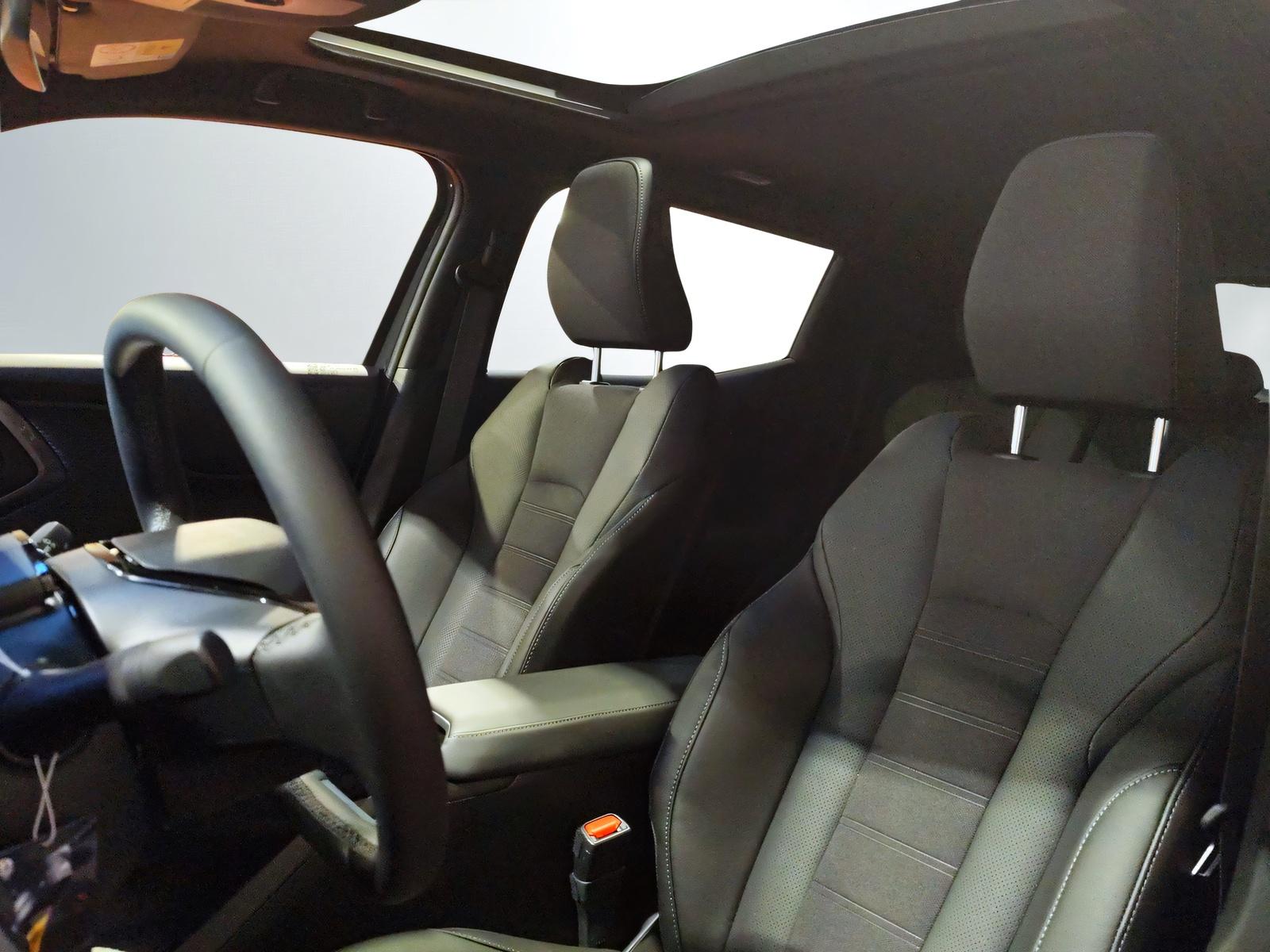TOYOTA Urban Cruiser Premium AWD-image-7