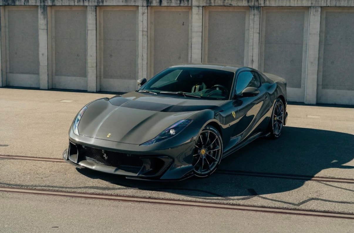 FERRARI 812 Competizione